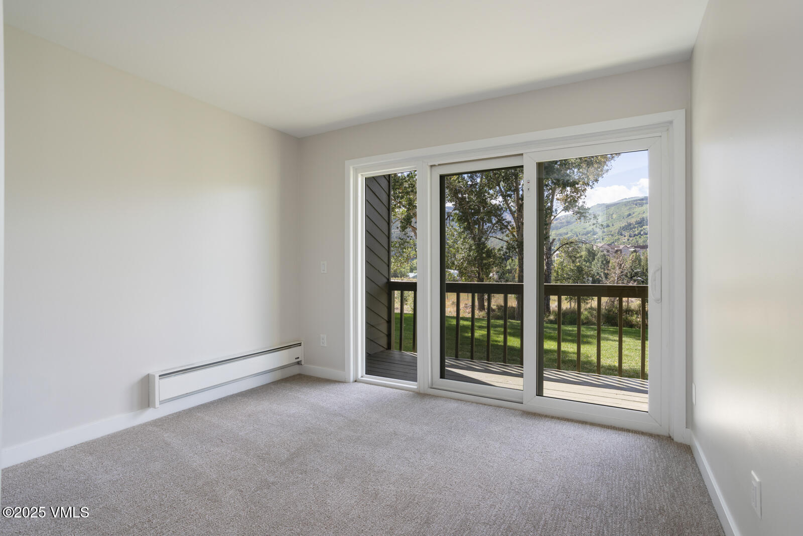 Avon, Colorado 81620, United States, 3 Bedrooms Bedrooms, ,3 BathroomsBathrooms,Residential,Pending,209991