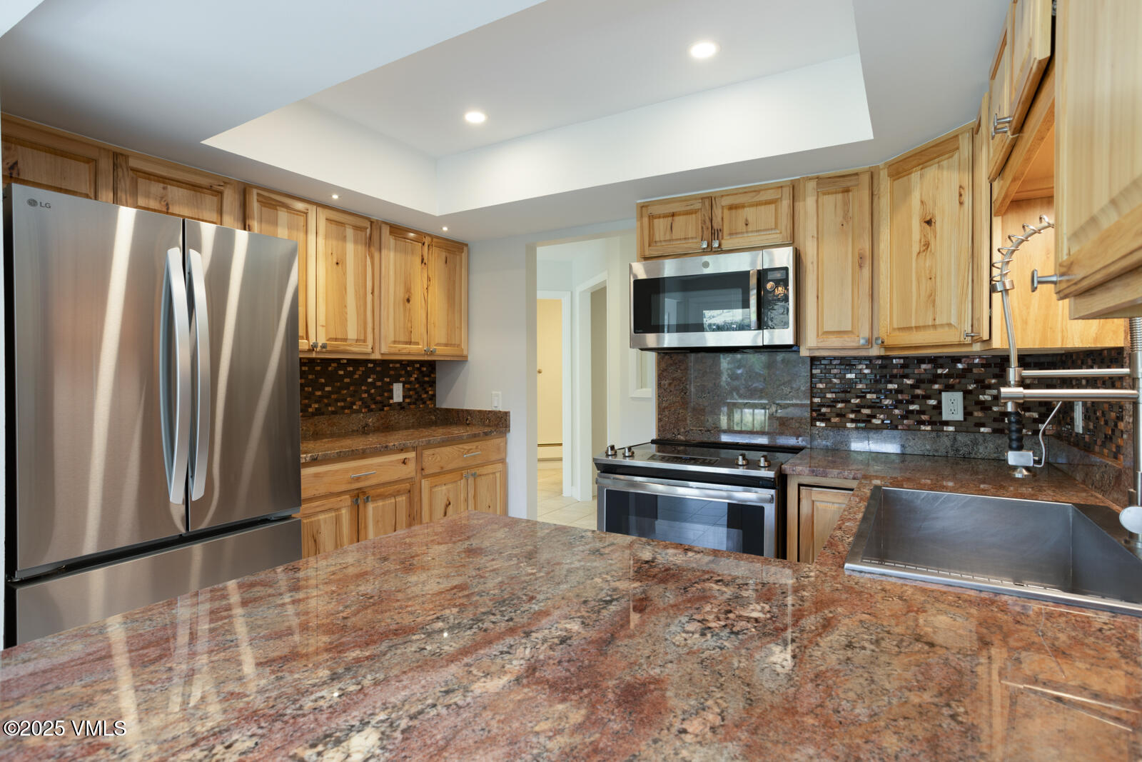 Avon, Colorado 81620, United States, 3 Bedrooms Bedrooms, ,3 BathroomsBathrooms,Residential,Pending,209991