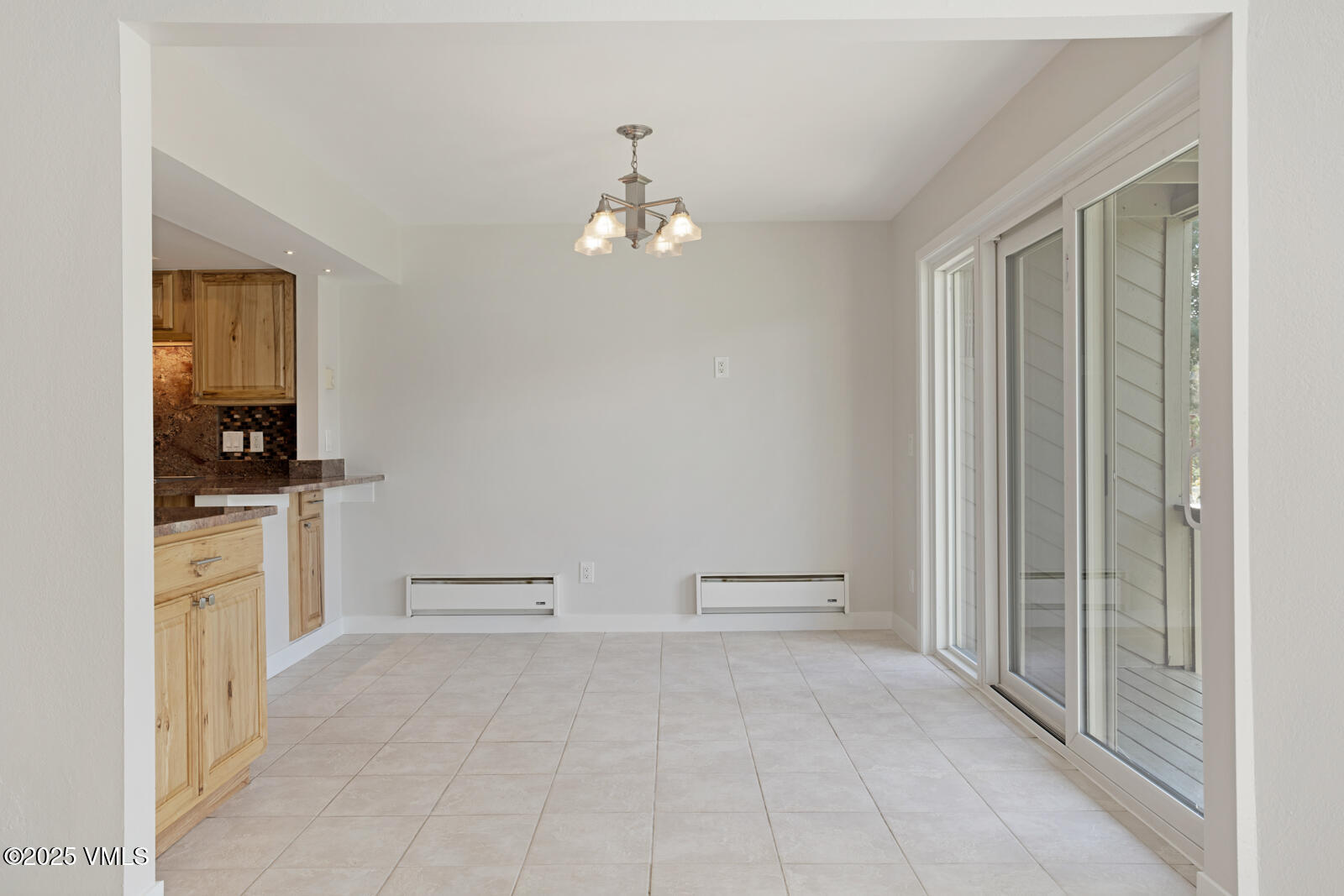 Avon, Colorado 81620, United States, 3 Bedrooms Bedrooms, ,3 BathroomsBathrooms,Residential,Pending,209991