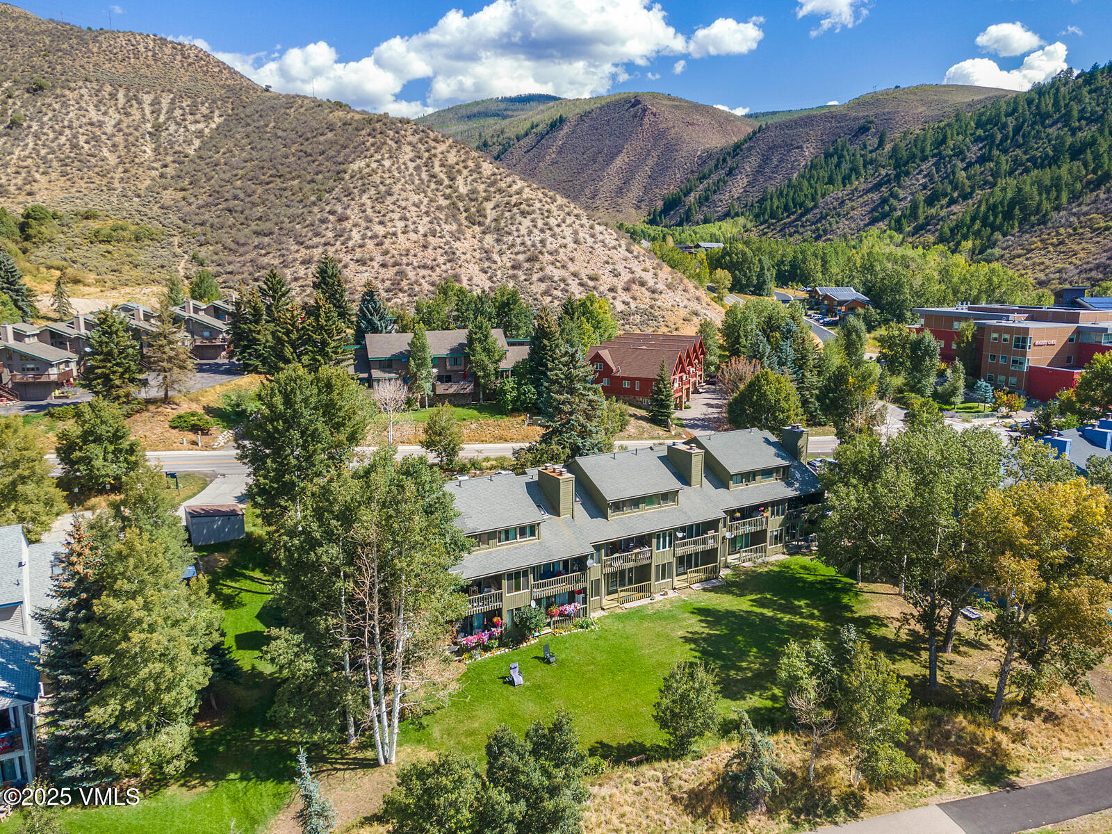 Avon, Colorado 81620, United States, 3 Bedrooms Bedrooms, ,3 BathroomsBathrooms,Residential,Pending,209991