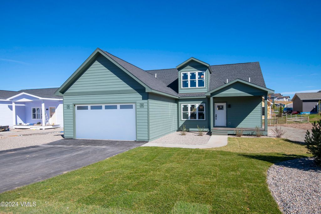 Photo of 565 Blackhawk Road, Gypsum, CO 81637 (MLS # 1013465)