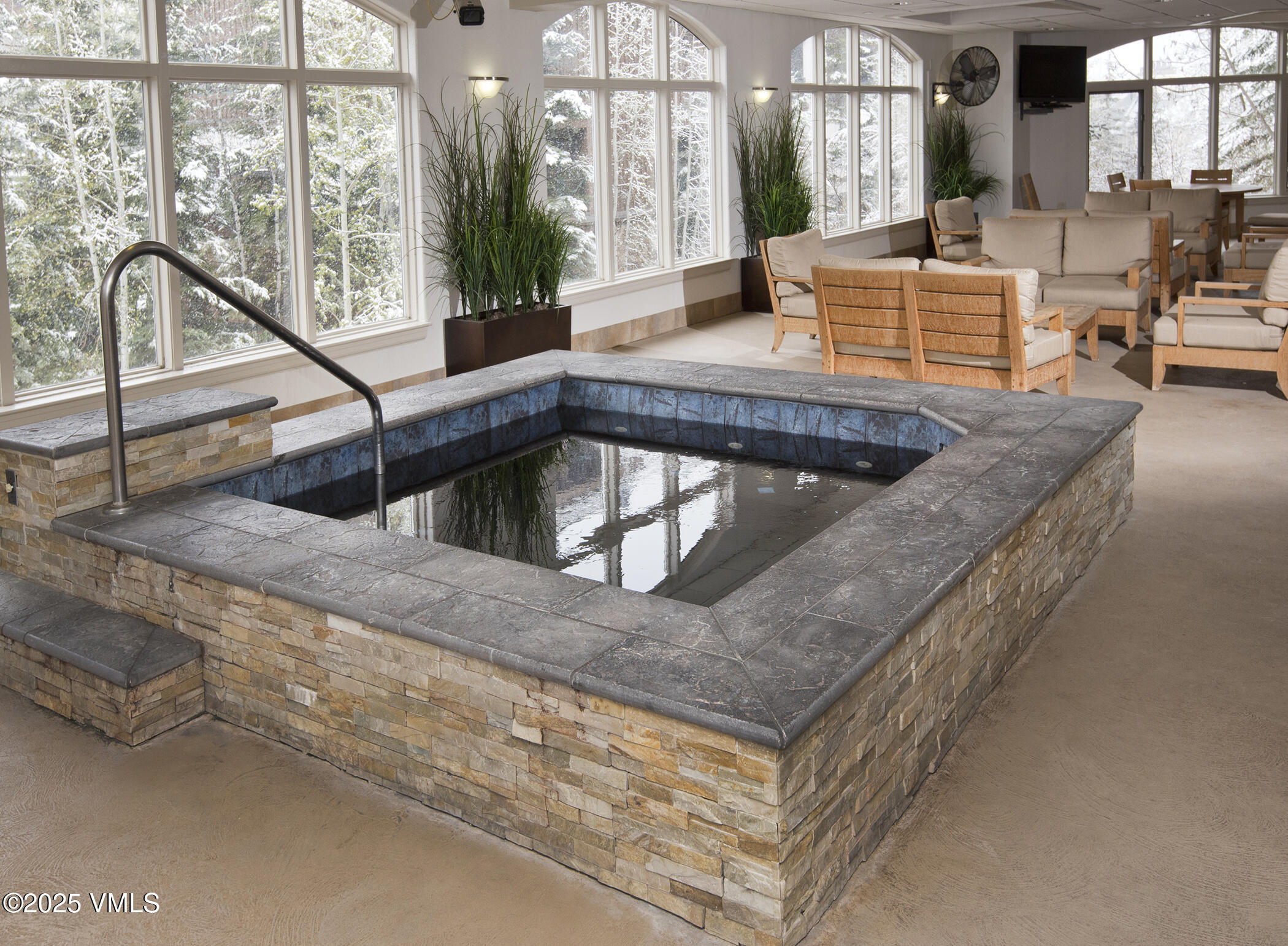 Beaver Creek, Colorado 81620, United States, 2 Bedrooms Bedrooms, ,3 BathroomsBathrooms,Residential,Active,97535