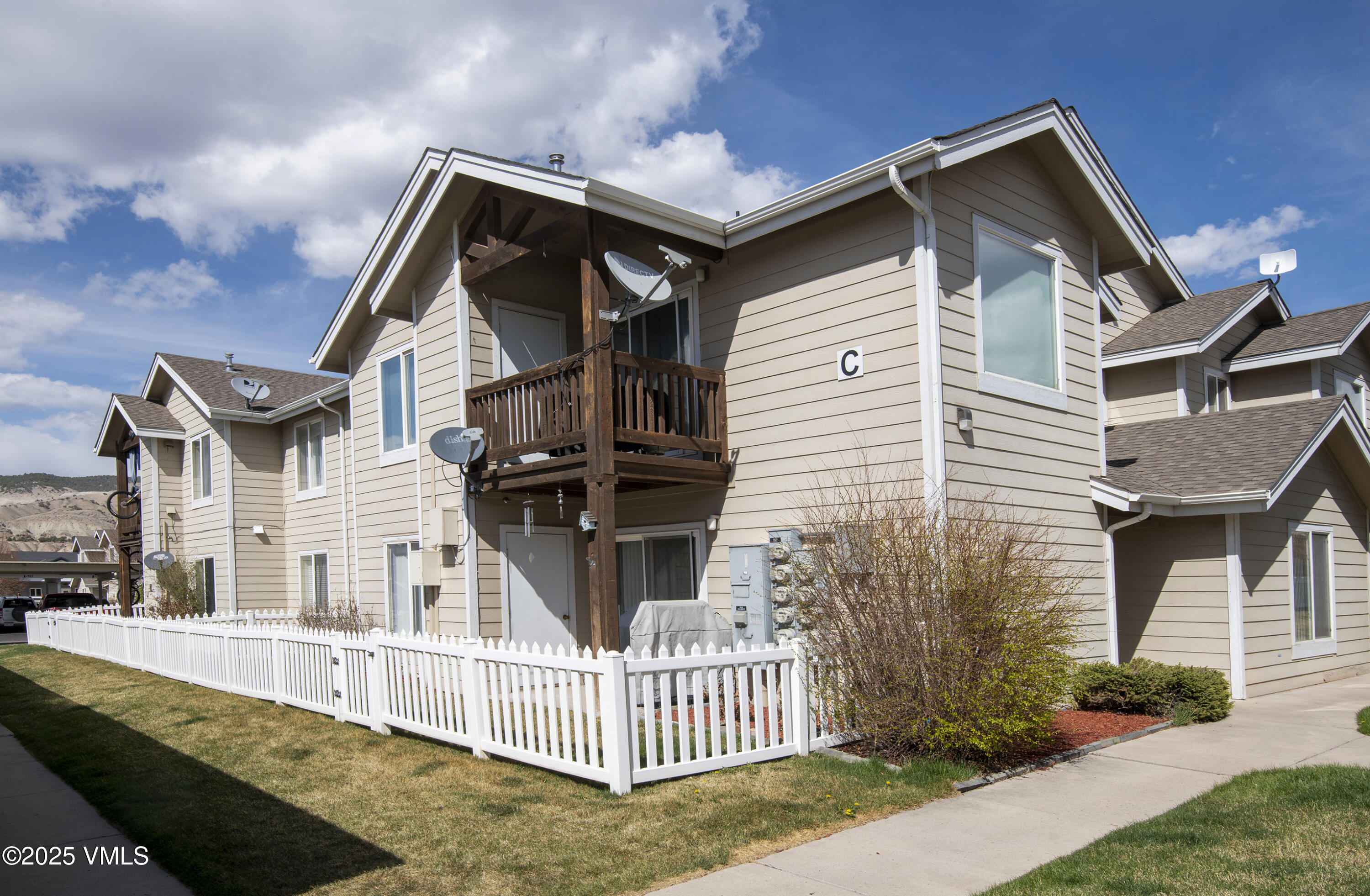 Listing image 1