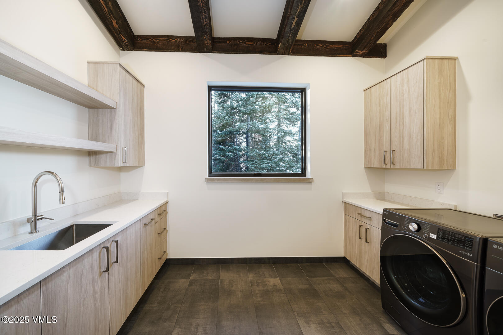 Edwards, Colorado 81632, United States, 6 Bedrooms Bedrooms, ,7 BathroomsBathrooms,Residential,Active,185087