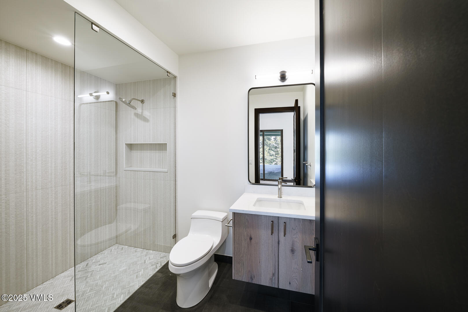 Edwards, Colorado 81632, United States, 6 Bedrooms Bedrooms, ,7 BathroomsBathrooms,Residential,Active,185087