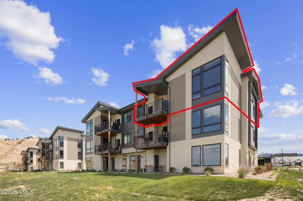 Photo of 91 Mount Hope Circle #E304, Eagle, CO 81631 (MLS # 1014173)