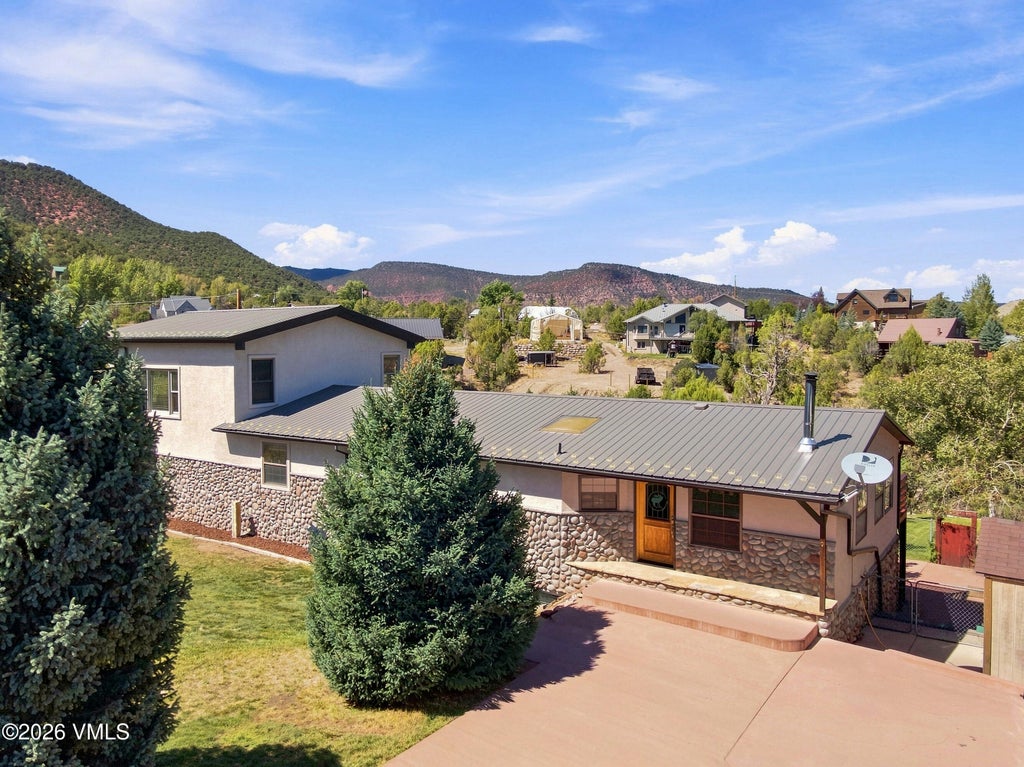 Photo of 861 Sunset Lane, Gypsum, CO 81637 (MLS # 1015102)
