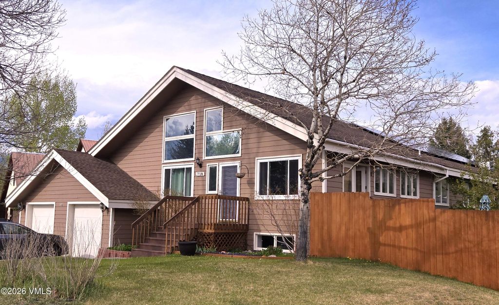 Photo of 718 Bull Run, Eagle, CO 81631 (MLS # 1014048)
