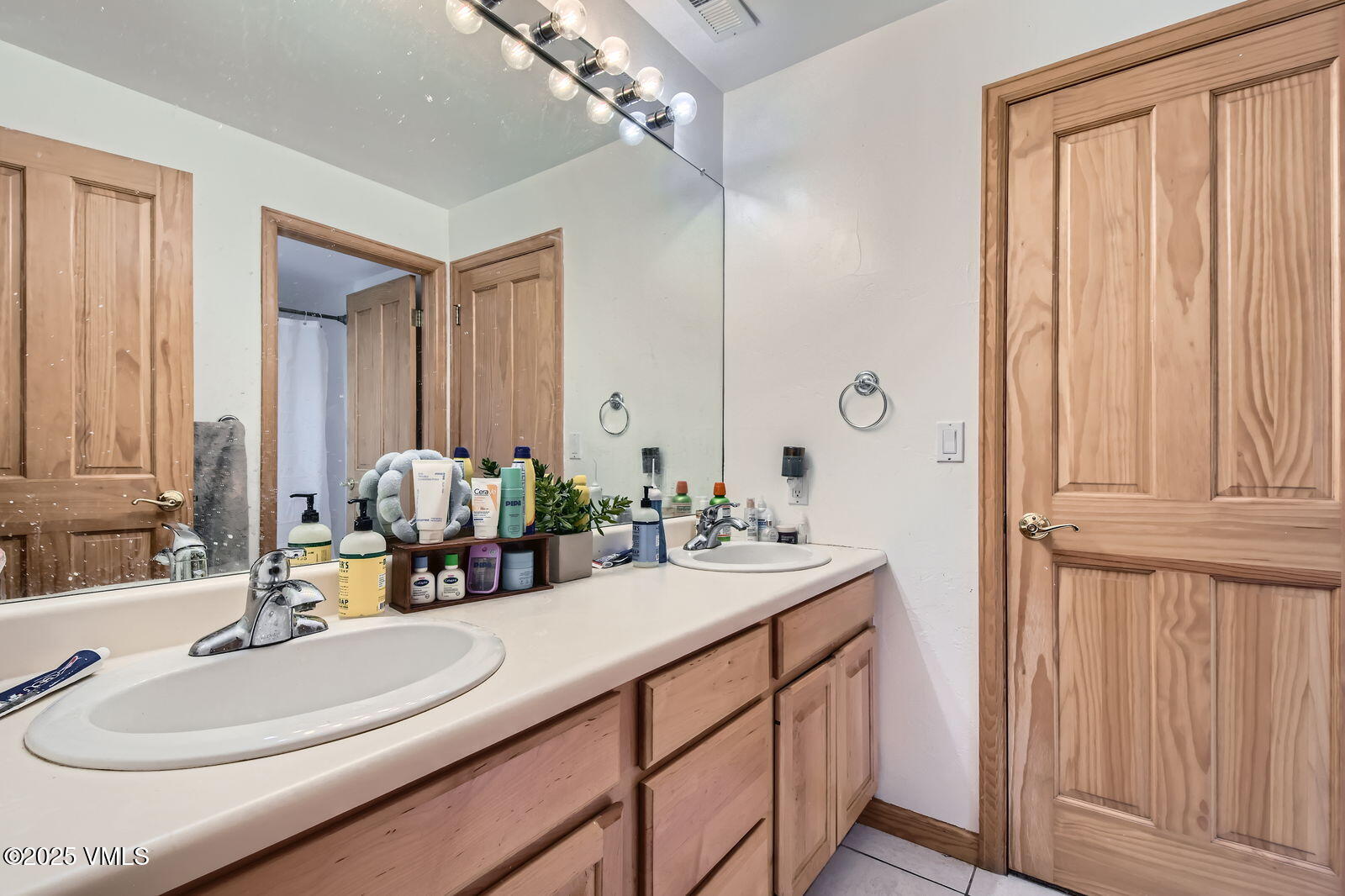 Gypsum, Colorado 81637, United States, 3 Bedrooms Bedrooms, ,3 BathroomsBathrooms,Residential,Active,172864