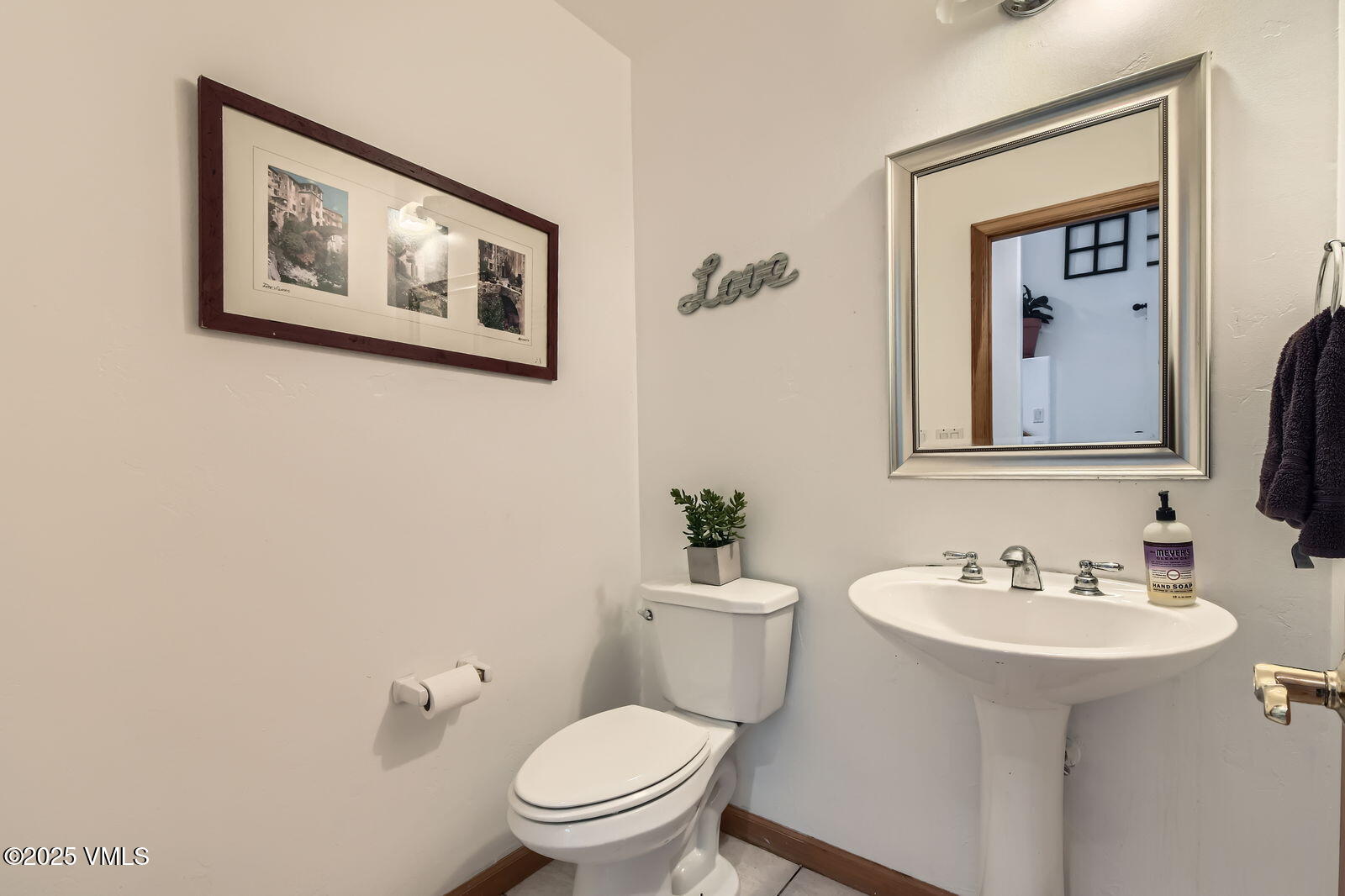 Gypsum, Colorado 81637, United States, 3 Bedrooms Bedrooms, ,3 BathroomsBathrooms,Residential,Active,172864