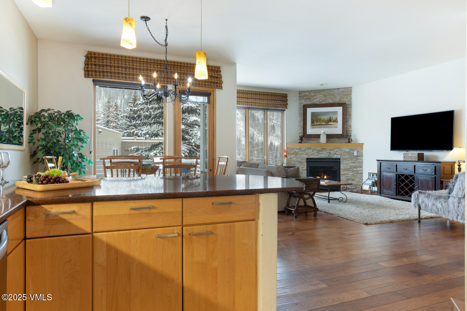 Vail, Colorado 81657, United States, 3 Bedrooms Bedrooms, ,4 BathroomsBathrooms,Residential,Active,95972