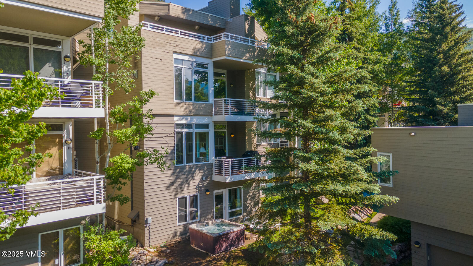 Vail, Colorado 81657, United States, 3 Bedrooms Bedrooms, ,4 BathroomsBathrooms,Residential,Active,95972