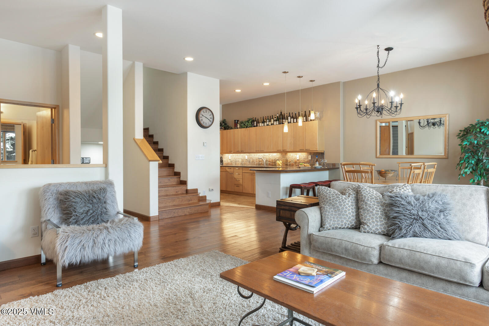 Vail, Colorado 81657, United States, 3 Bedrooms Bedrooms, ,4 BathroomsBathrooms,Residential,Active,95972