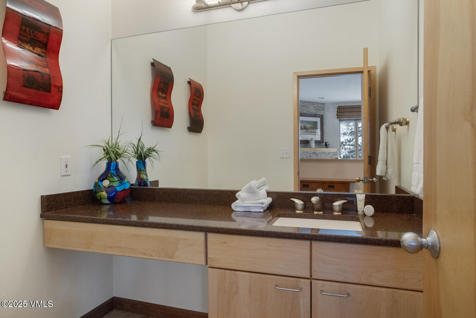 Vail, Colorado 81657, United States, 3 Bedrooms Bedrooms, ,4 BathroomsBathrooms,Residential,Active,95972