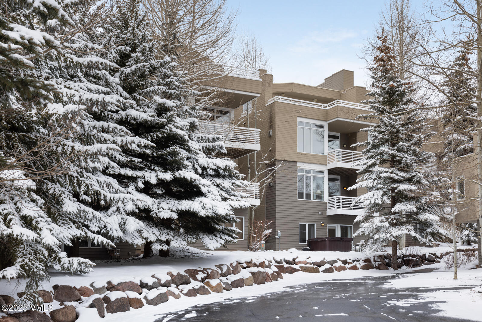 Vail, Colorado 81657, United States, 3 Bedrooms Bedrooms, ,4 BathroomsBathrooms,Residential,Active,95972