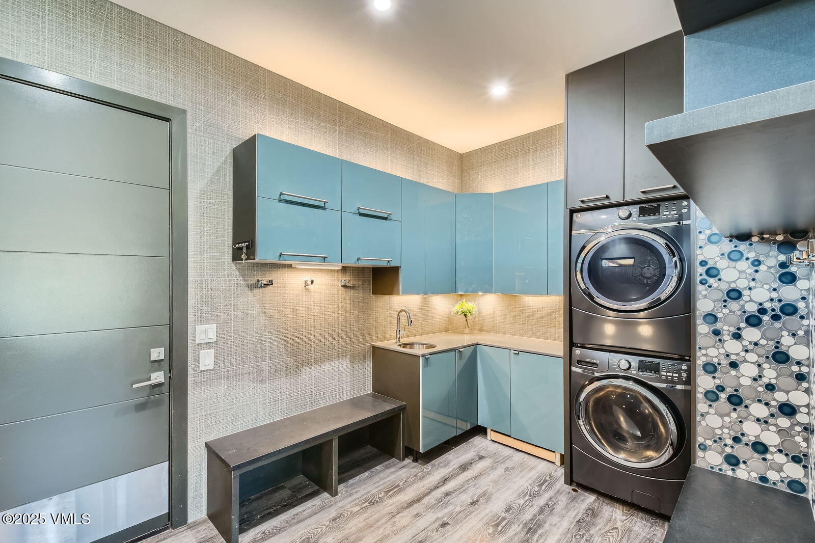 Eagle, Colorado 81631, United States, 6 Bedrooms Bedrooms, ,5 BathroomsBathrooms,Residential,Active,108270