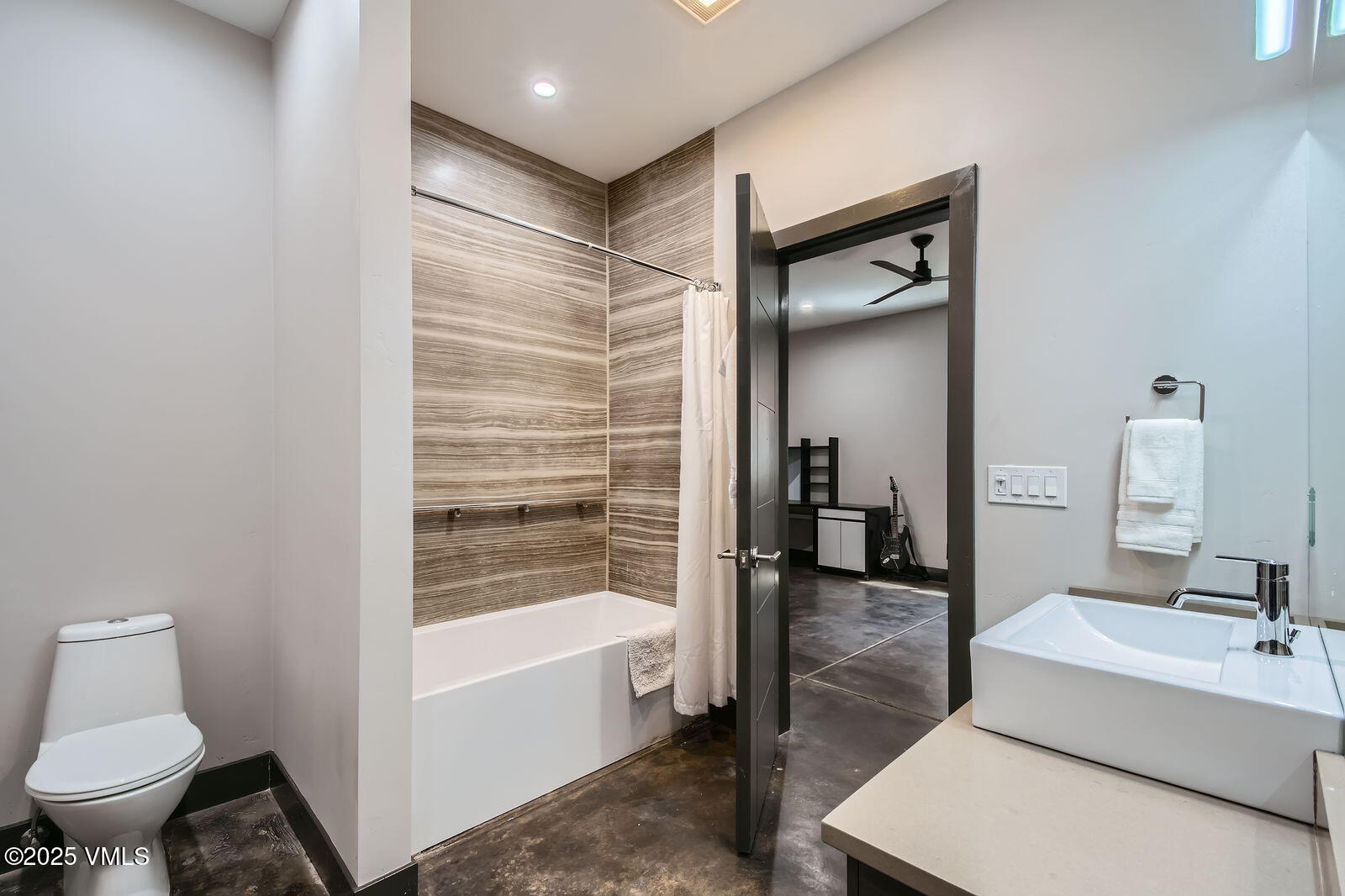 Eagle, Colorado 81631, United States, 6 Bedrooms Bedrooms, ,5 BathroomsBathrooms,Residential,Active,108270