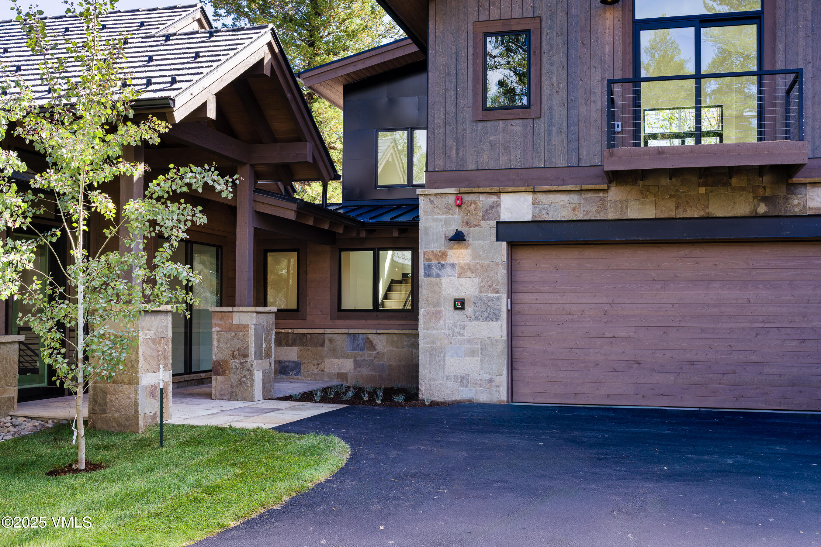 Edwards, Colorado 81632, United States, 5 Bedrooms Bedrooms, ,5 BathroomsBathrooms,Residential,Active,108047