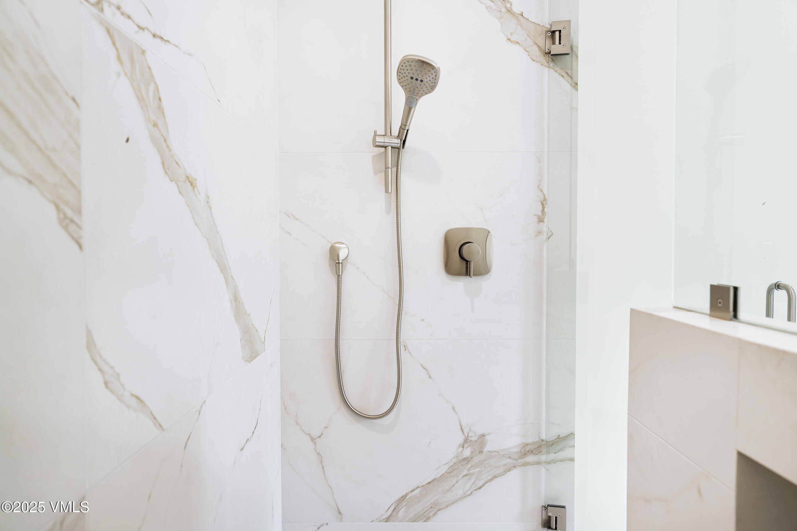 Edwards, Colorado 81632, United States, 5 Bedrooms Bedrooms, ,5 BathroomsBathrooms,Residential,Active,108047