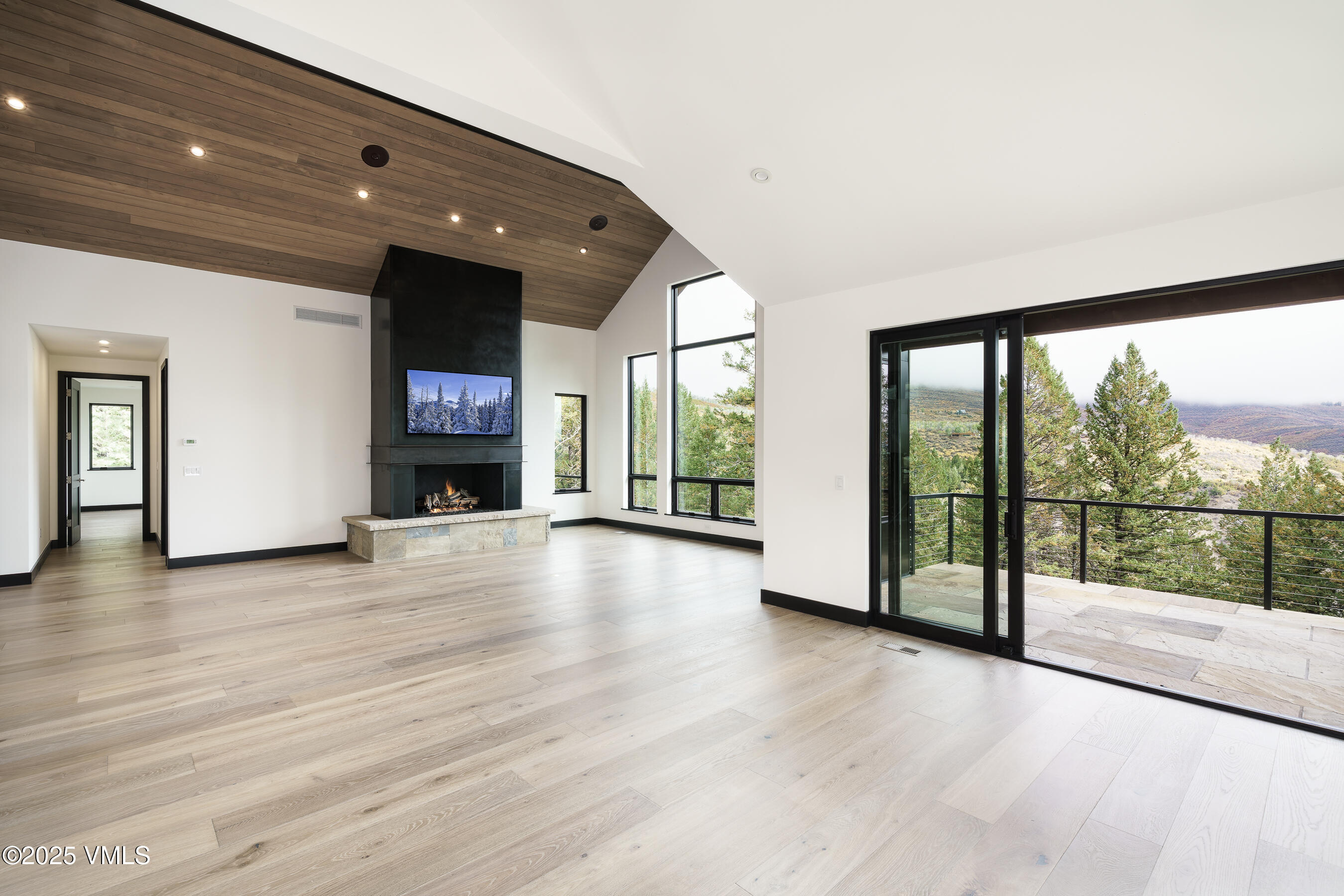 Edwards, Colorado 81632, United States, 5 Bedrooms Bedrooms, ,5 BathroomsBathrooms,Residential,Active,108047