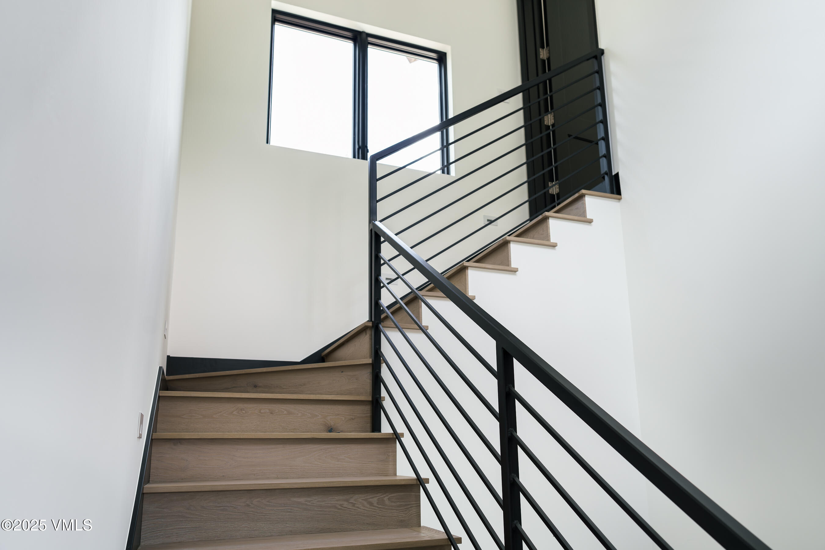 Edwards, Colorado 81632, United States, 5 Bedrooms Bedrooms, ,5 BathroomsBathrooms,Residential,Active,108047