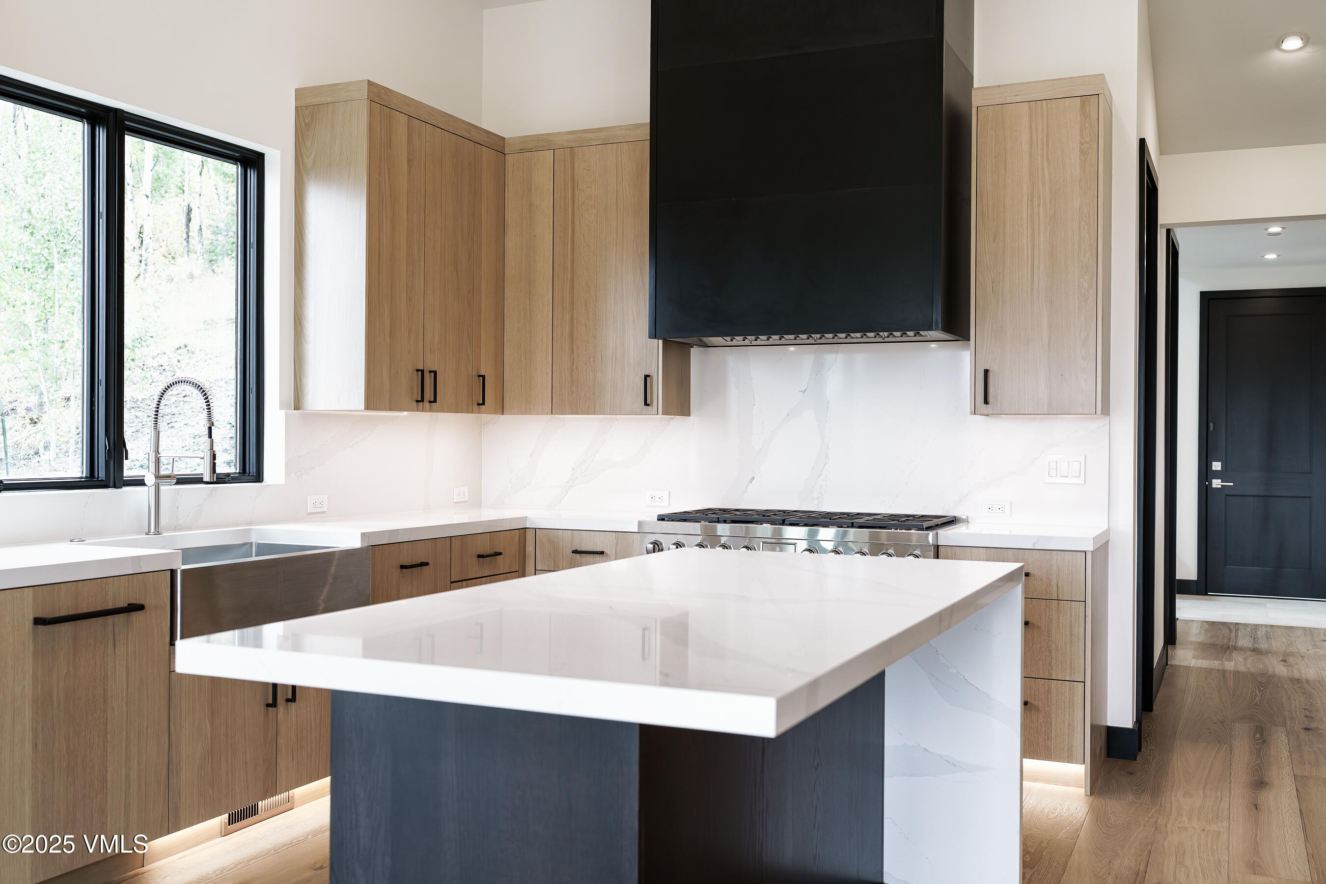 Edwards, Colorado 81632, United States, 5 Bedrooms Bedrooms, ,5 BathroomsBathrooms,Residential,Active,108047