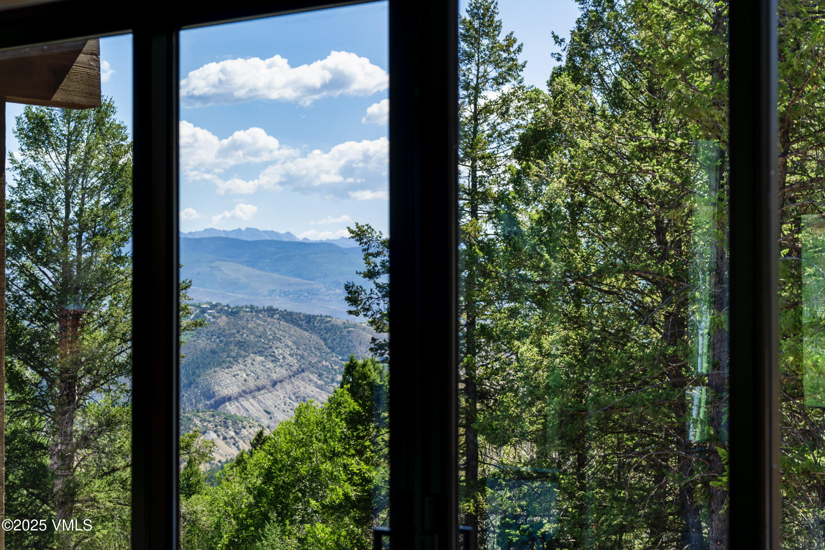 Edwards, Colorado 81632, United States, 5 Bedrooms Bedrooms, ,5 BathroomsBathrooms,Residential,Active,108047