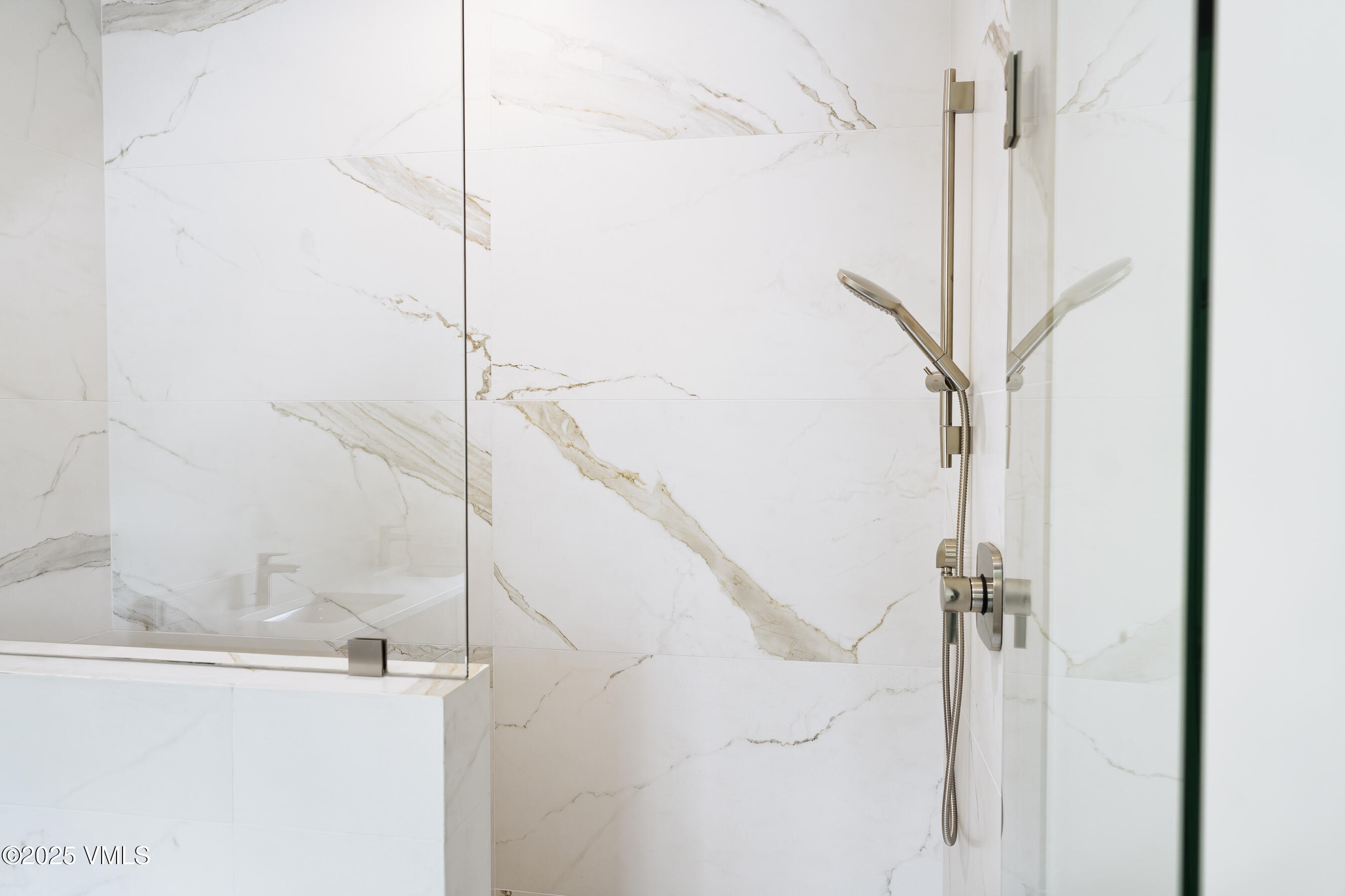 Edwards, Colorado 81632, United States, 5 Bedrooms Bedrooms, ,5 BathroomsBathrooms,Residential,Active,108047