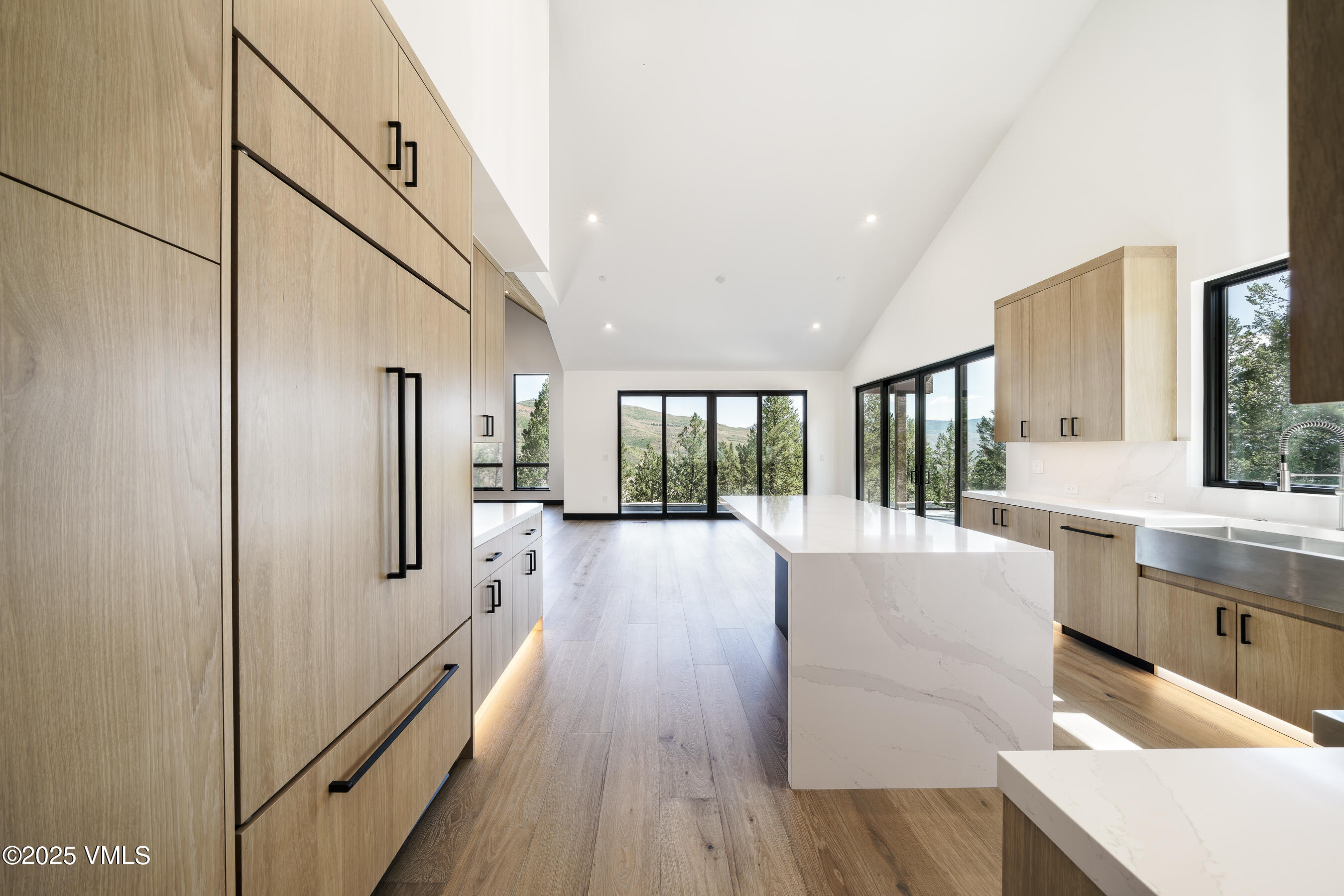 Edwards, Colorado 81632, United States, 5 Bedrooms Bedrooms, ,5 BathroomsBathrooms,Residential,Active,108047