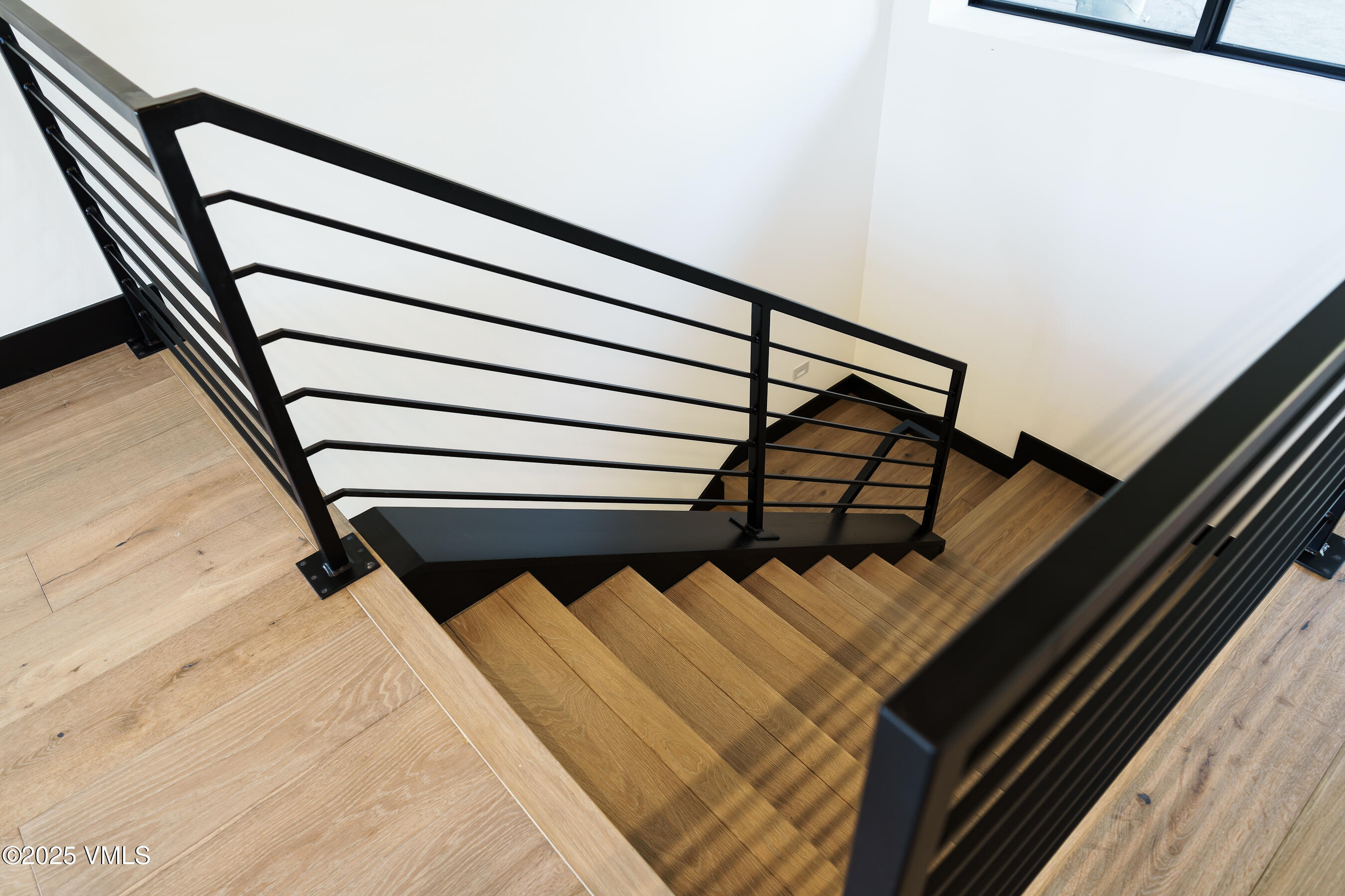 Edwards, Colorado 81632, United States, 5 Bedrooms Bedrooms, ,5 BathroomsBathrooms,Residential,Active,108047