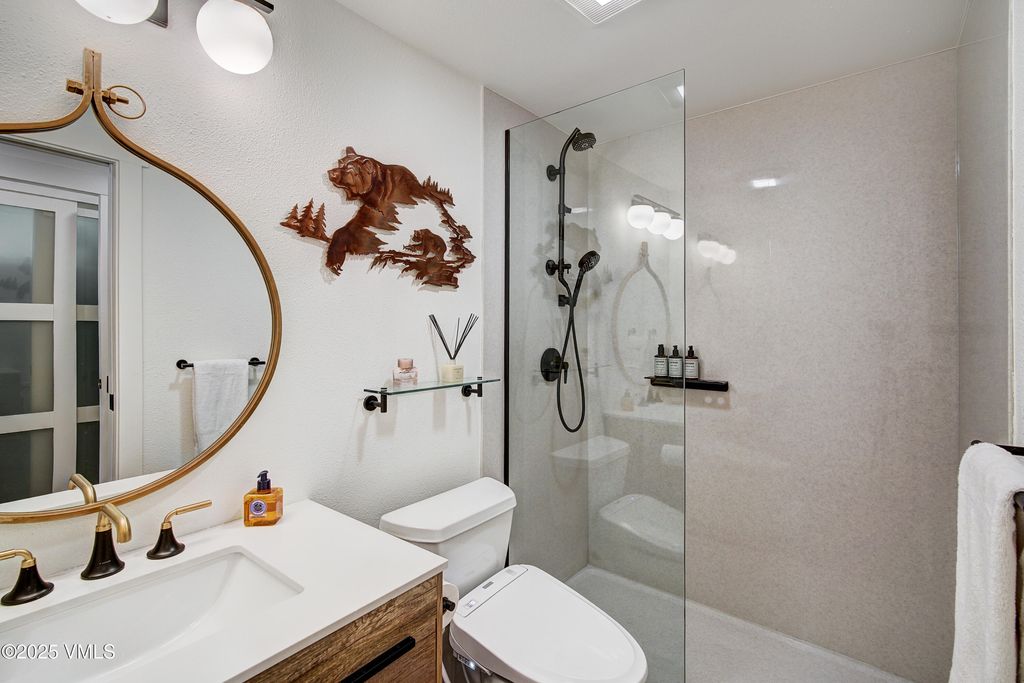 Photo of 120 Willow Bridge Rd #2H, Vail, CO 81657 (MLS # 1013120)