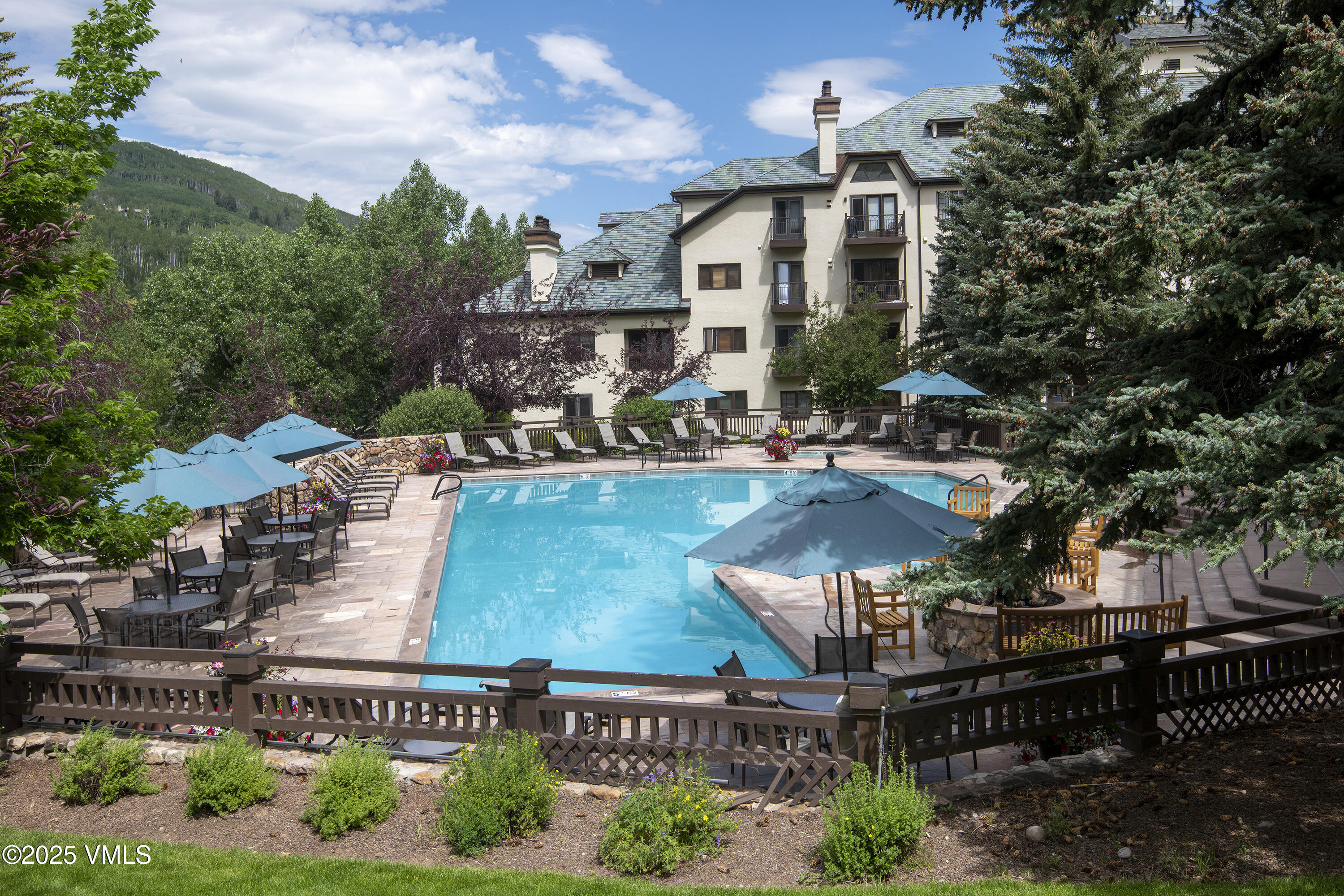 Beaver Creek, Colorado 81620, United States, 2 Bedrooms Bedrooms, ,2 BathroomsBathrooms,Residential,Active,8939