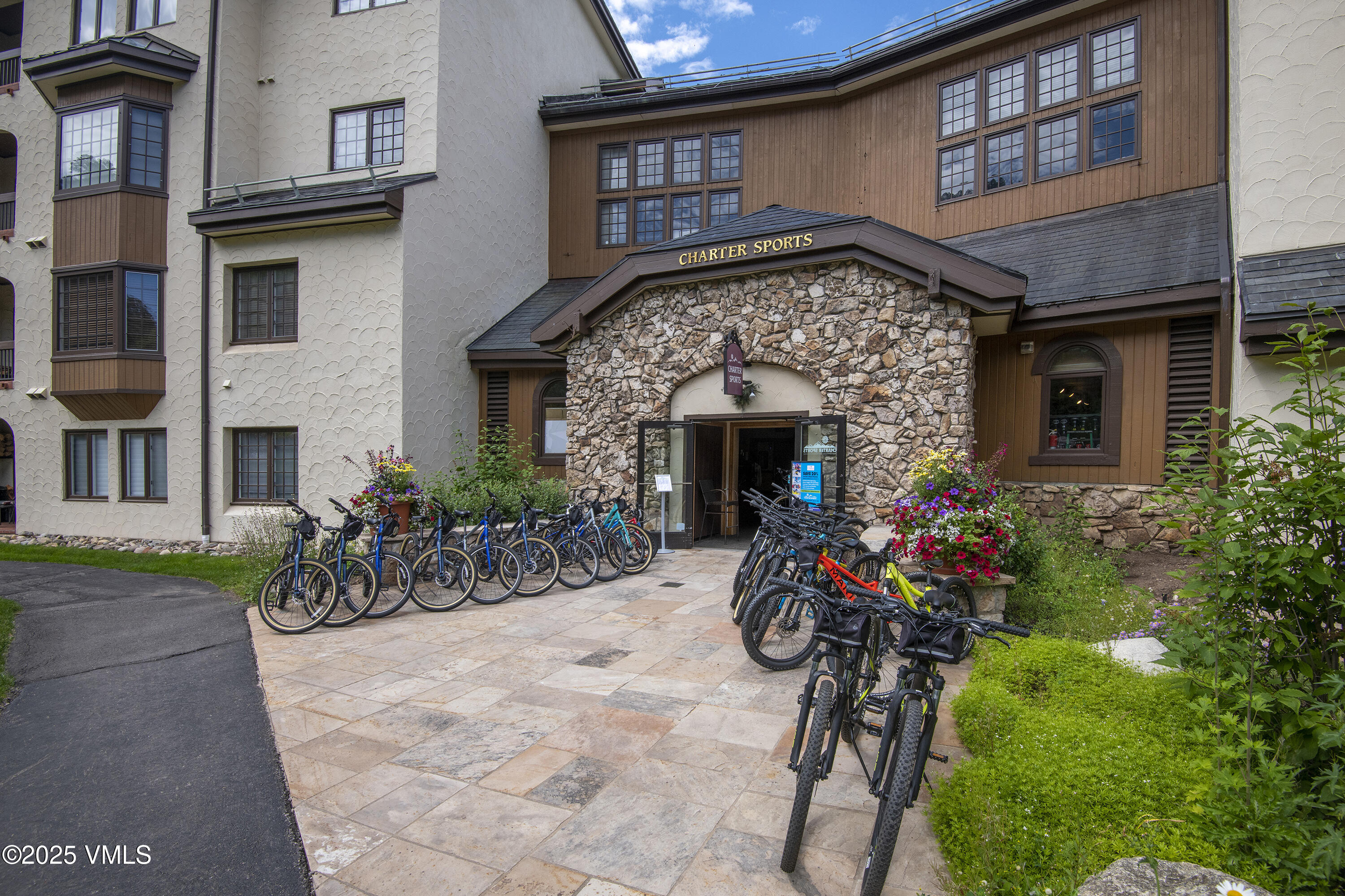 Beaver Creek, Colorado 81620, United States, 2 Bedrooms Bedrooms, ,2 BathroomsBathrooms,Residential,Active,8939