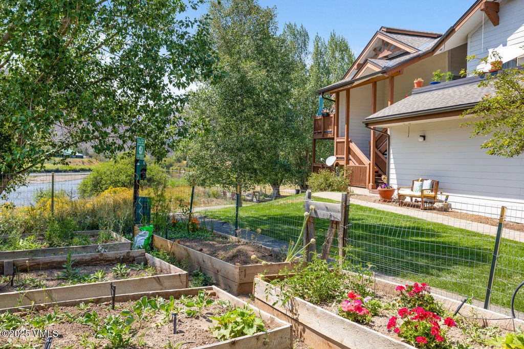Photo of 107 Crazy Horse Point #107, Edwards, CO 81632 (MLS # 1013912)