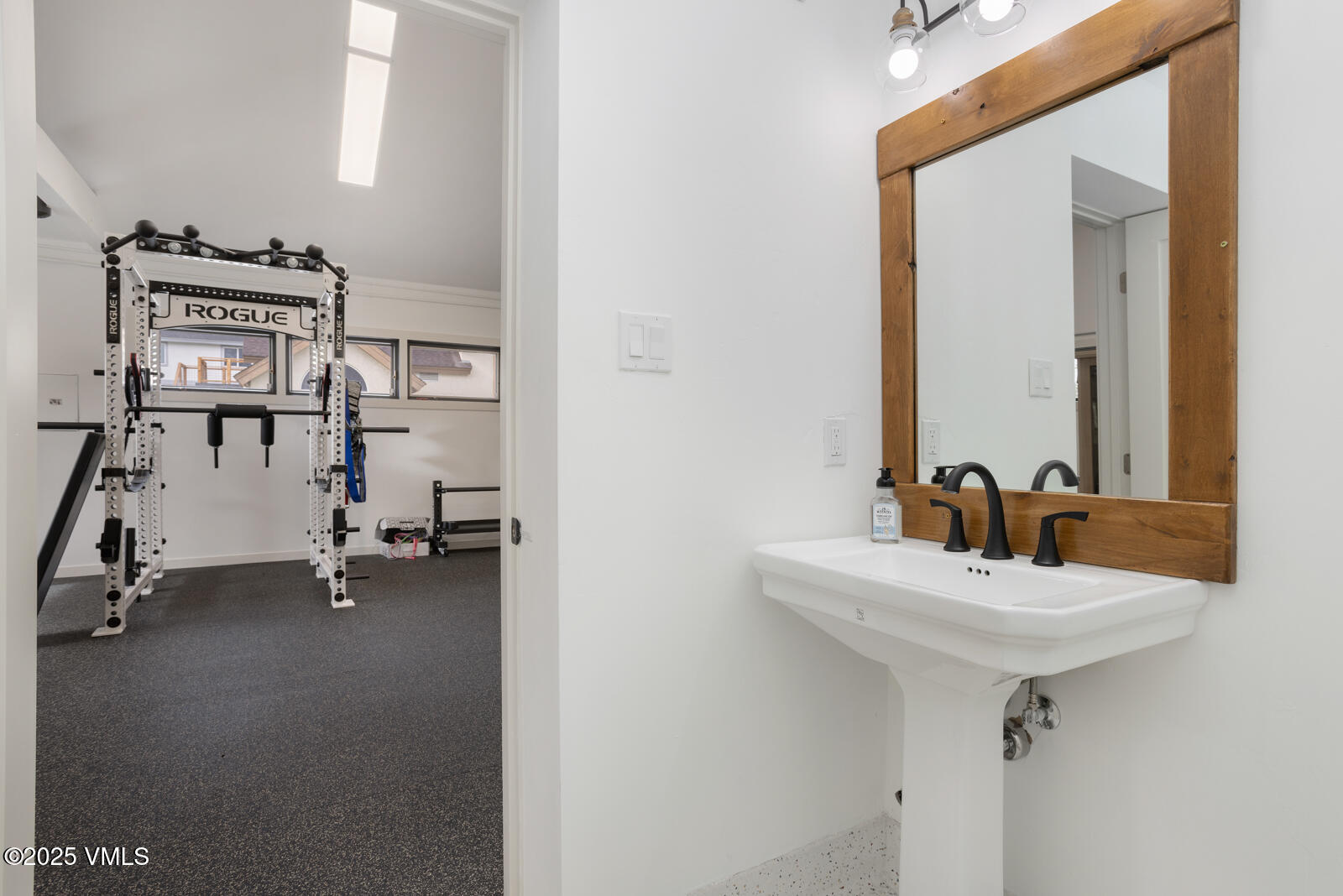 Eagle, Colorado 81631, United States, ,Commercial,Active,217314