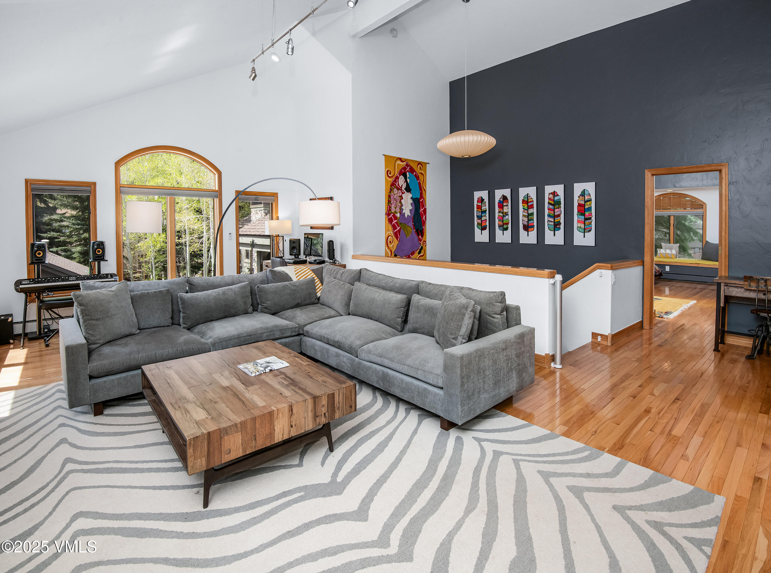 Vail, Colorado 81657, United States, 3 Bedrooms Bedrooms, ,4 BathroomsBathrooms,Residential,Pending,138992