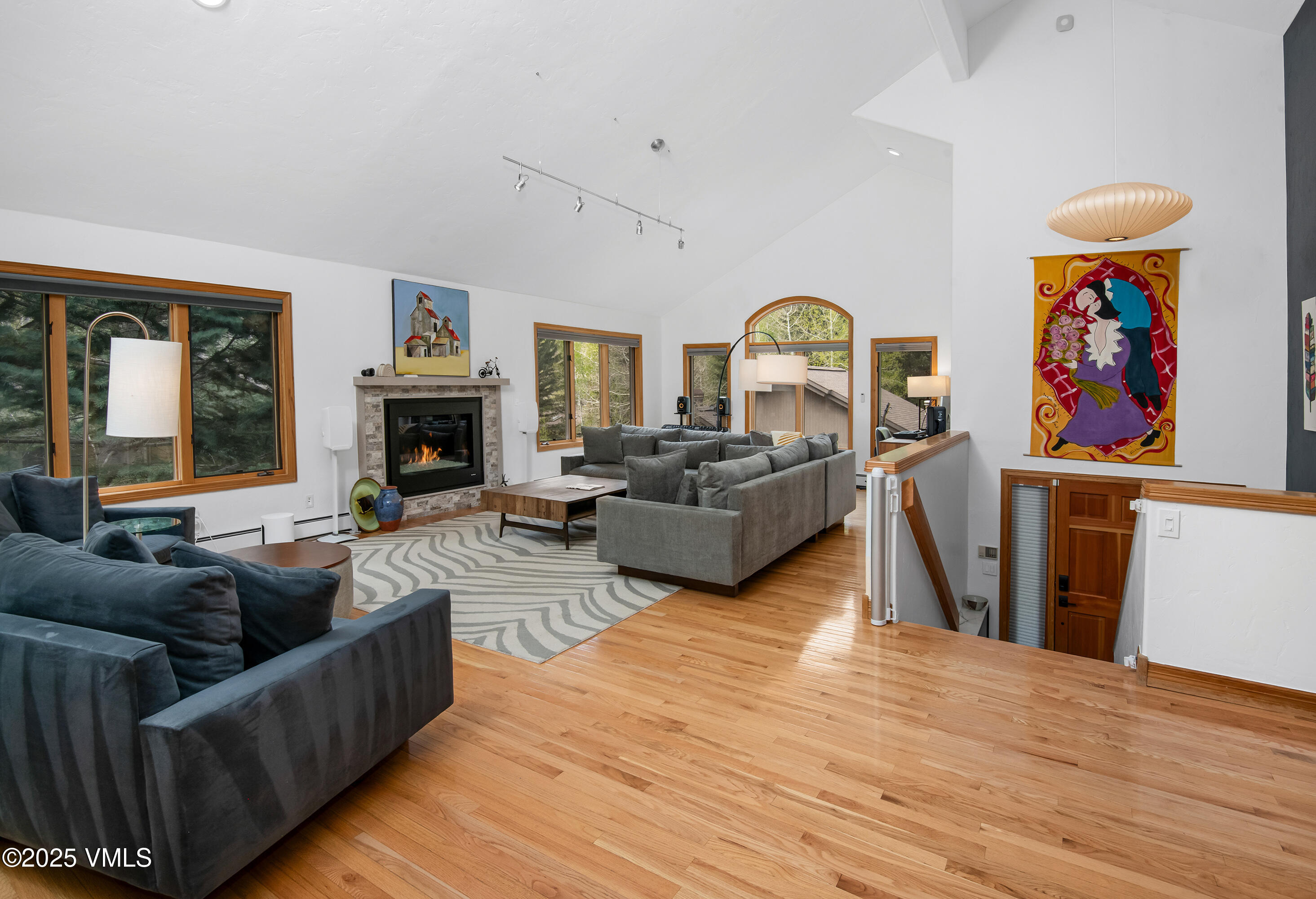 Vail, Colorado 81657, United States, 3 Bedrooms Bedrooms, ,4 BathroomsBathrooms,Residential,Pending,138992