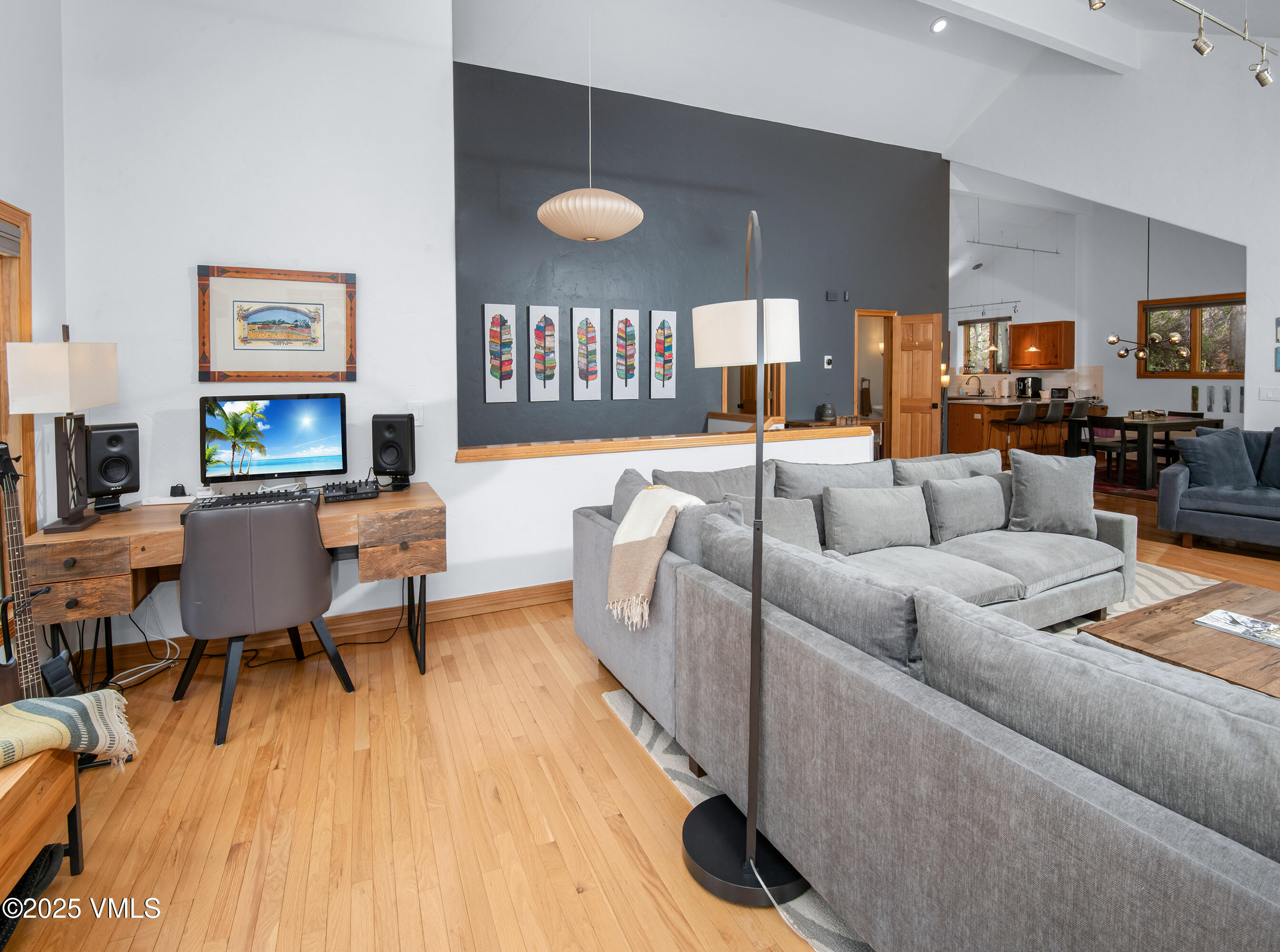 Vail, Colorado 81657, United States, 3 Bedrooms Bedrooms, ,4 BathroomsBathrooms,Residential,Pending,138992