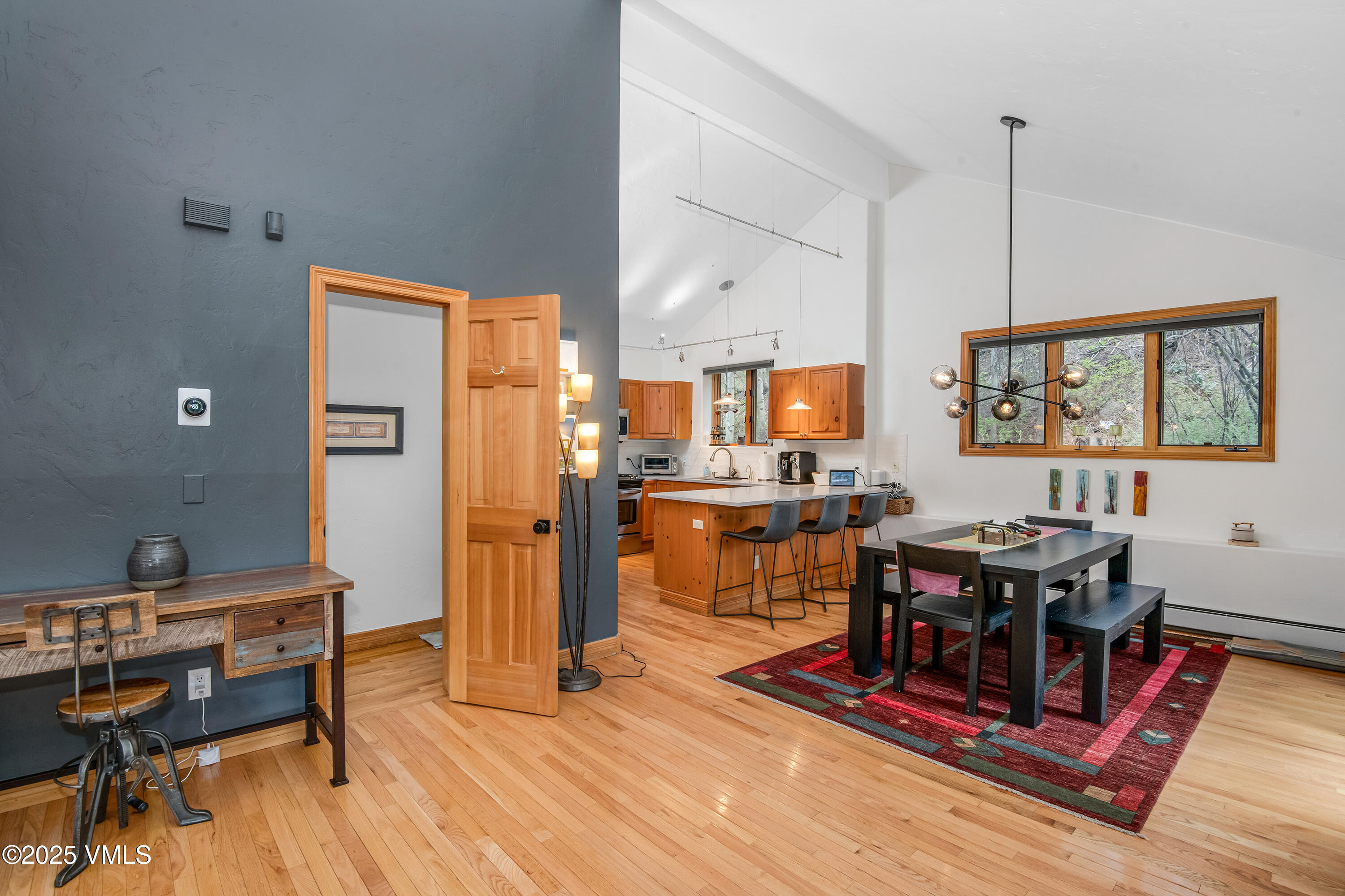 Vail, Colorado 81657, United States, 3 Bedrooms Bedrooms, ,4 BathroomsBathrooms,Residential,Pending,138992