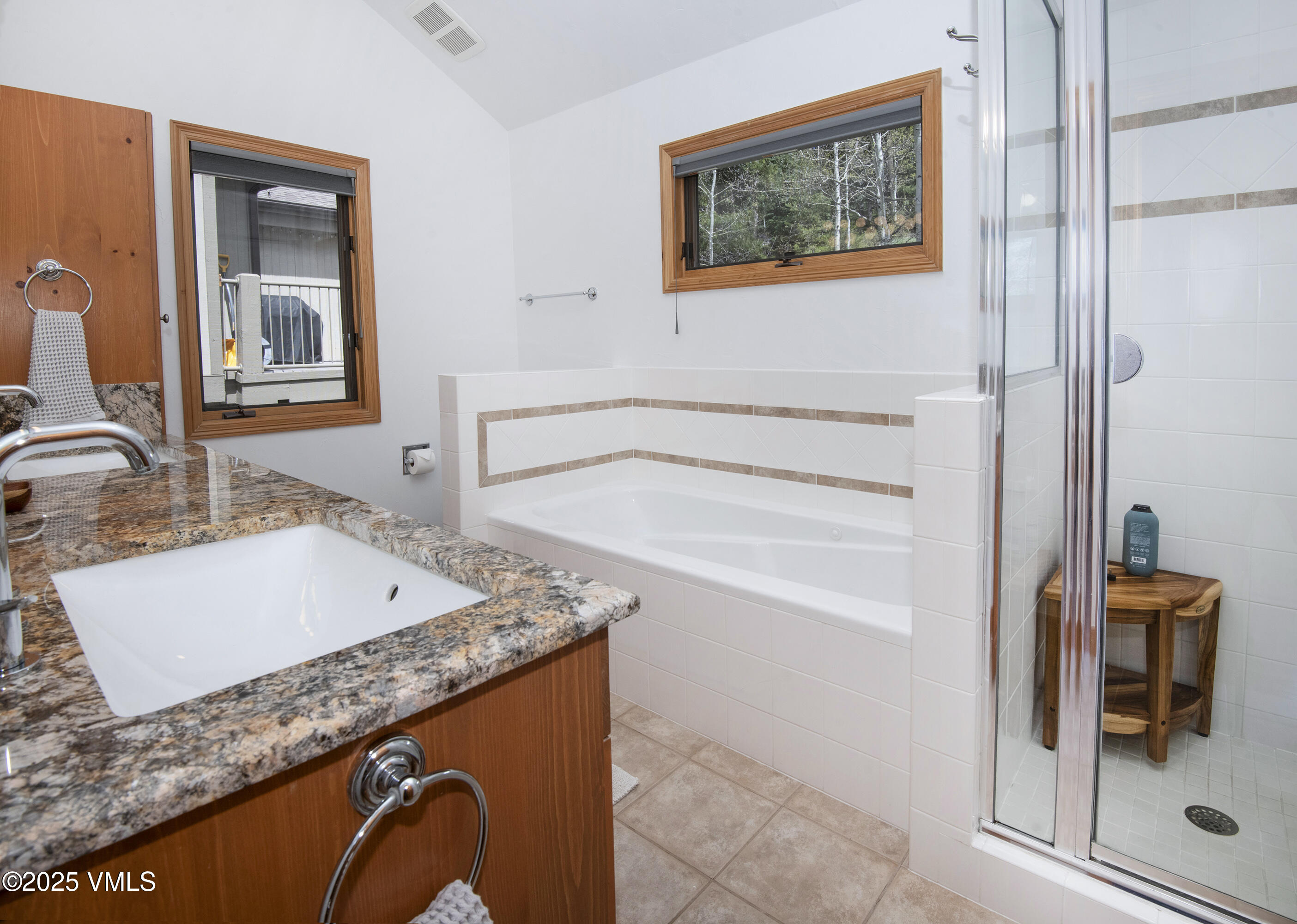 Vail, Colorado 81657, United States, 3 Bedrooms Bedrooms, ,4 BathroomsBathrooms,Residential,Pending,138992