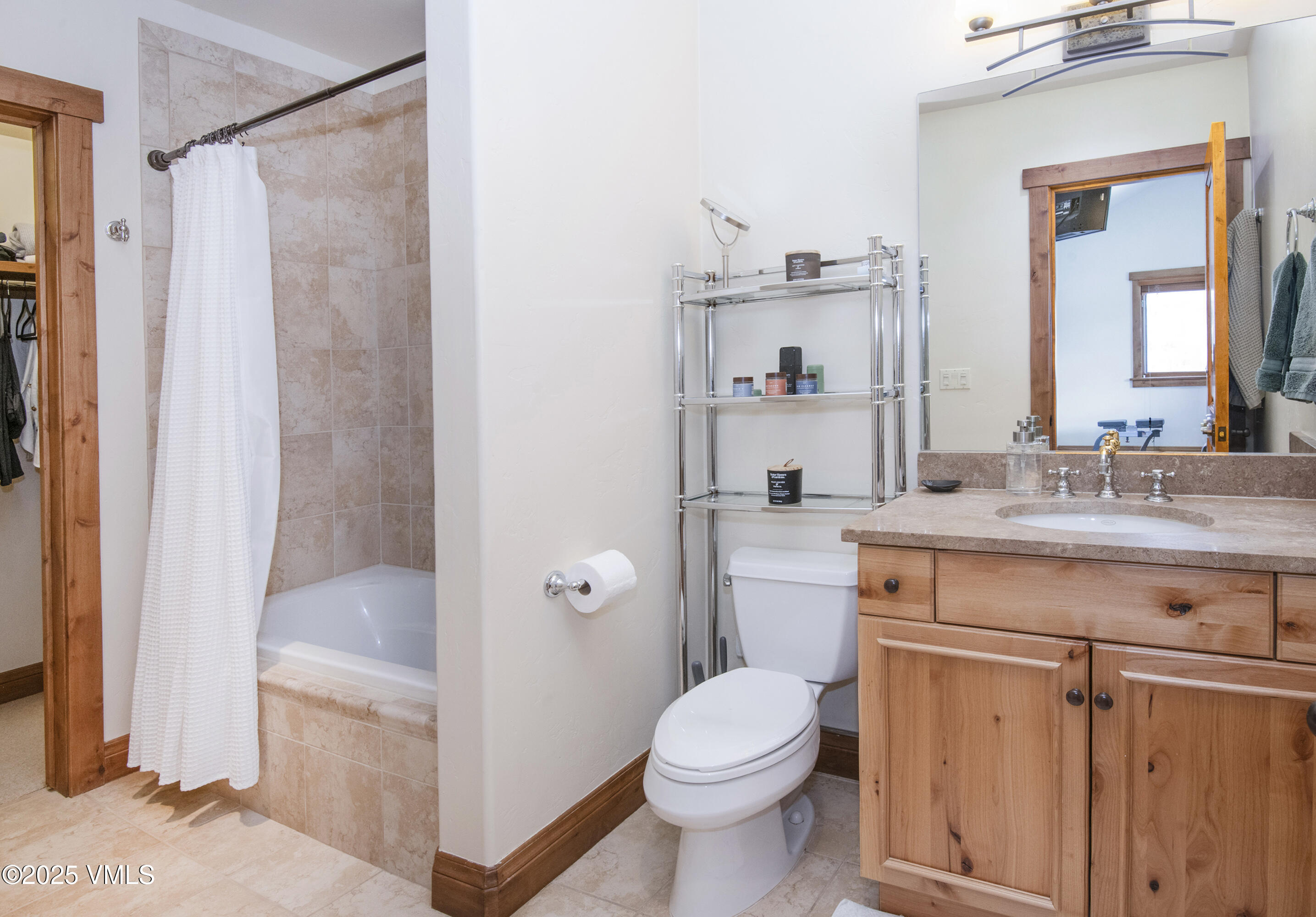 Avon, Colorado 81620, United States, 5 Bedrooms Bedrooms, ,6 BathroomsBathrooms,Residential,Active,7472