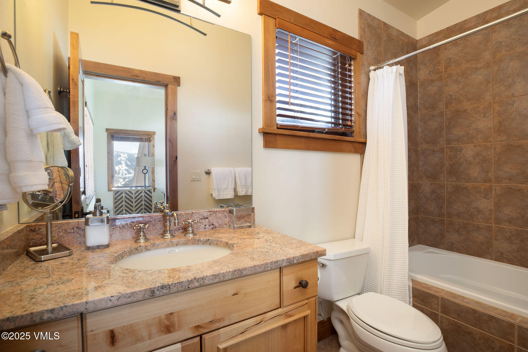 Avon, Colorado 81620, United States, 5 Bedrooms Bedrooms, ,6 BathroomsBathrooms,Residential,Active,7472