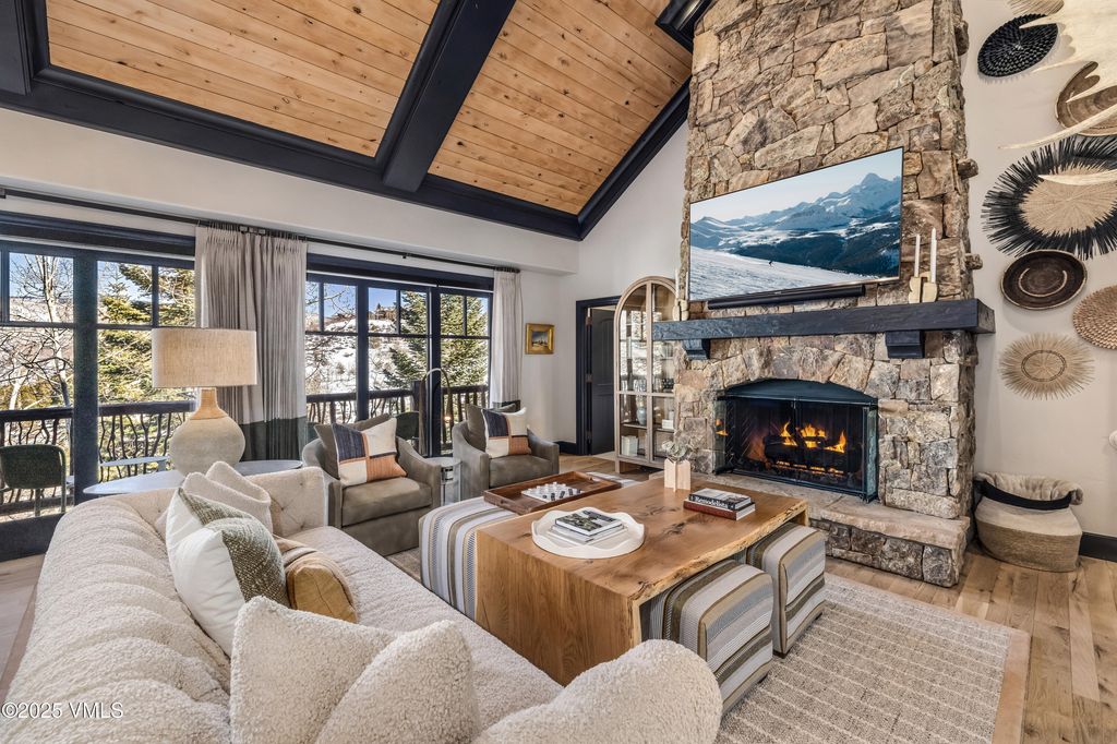 Photo of 130 Daybreak Ridge #R401, Edwards, CO 81632 (MLS # 1013565)