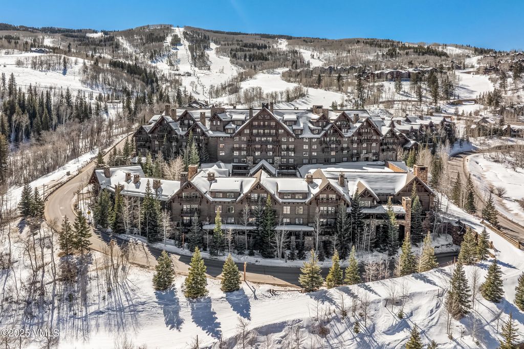 Photo of 130 Daybreak Ridge #R401, Edwards, CO 81632 (MLS # 1013565)