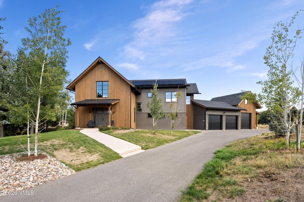 Photo of 24 Redhaw Close, Eagle, CO 81631 (MLS # 1015124)