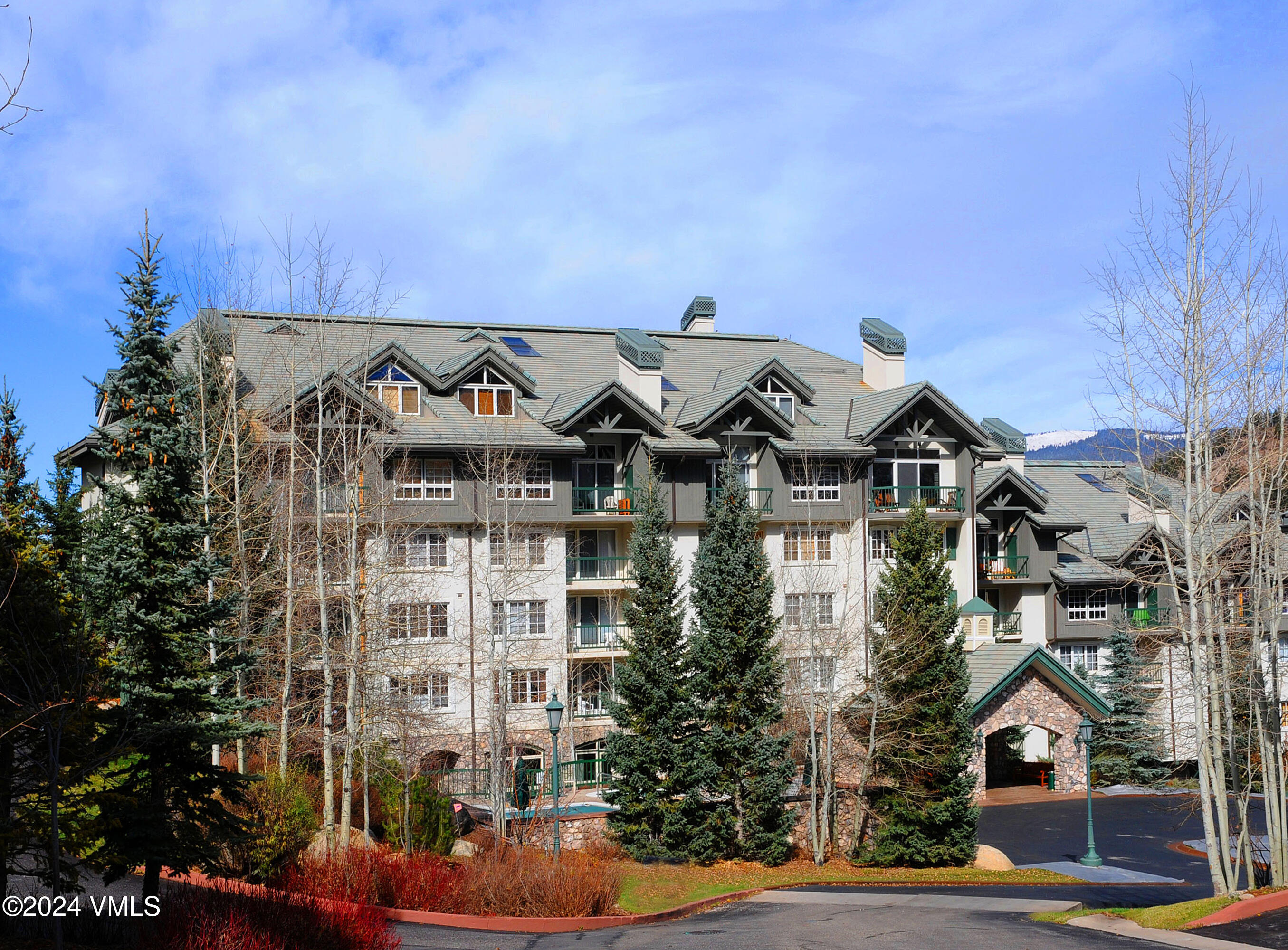 Beaver Creek, Colorado 81620, United States, 2 Bedrooms Bedrooms, ,2 BathroomsBathrooms,Residential,Pending,51298