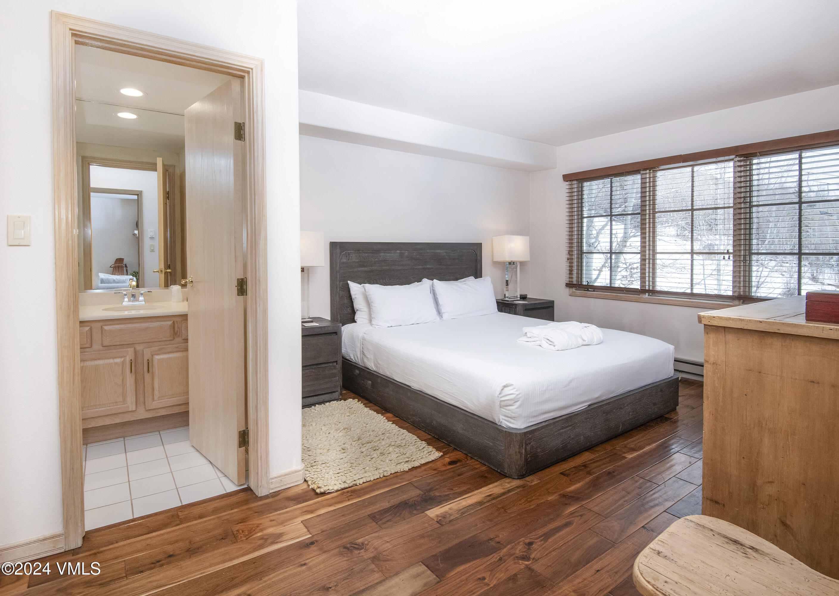 Beaver Creek, Colorado 81620, United States, 2 Bedrooms Bedrooms, ,2 BathroomsBathrooms,Residential,Pending,51298