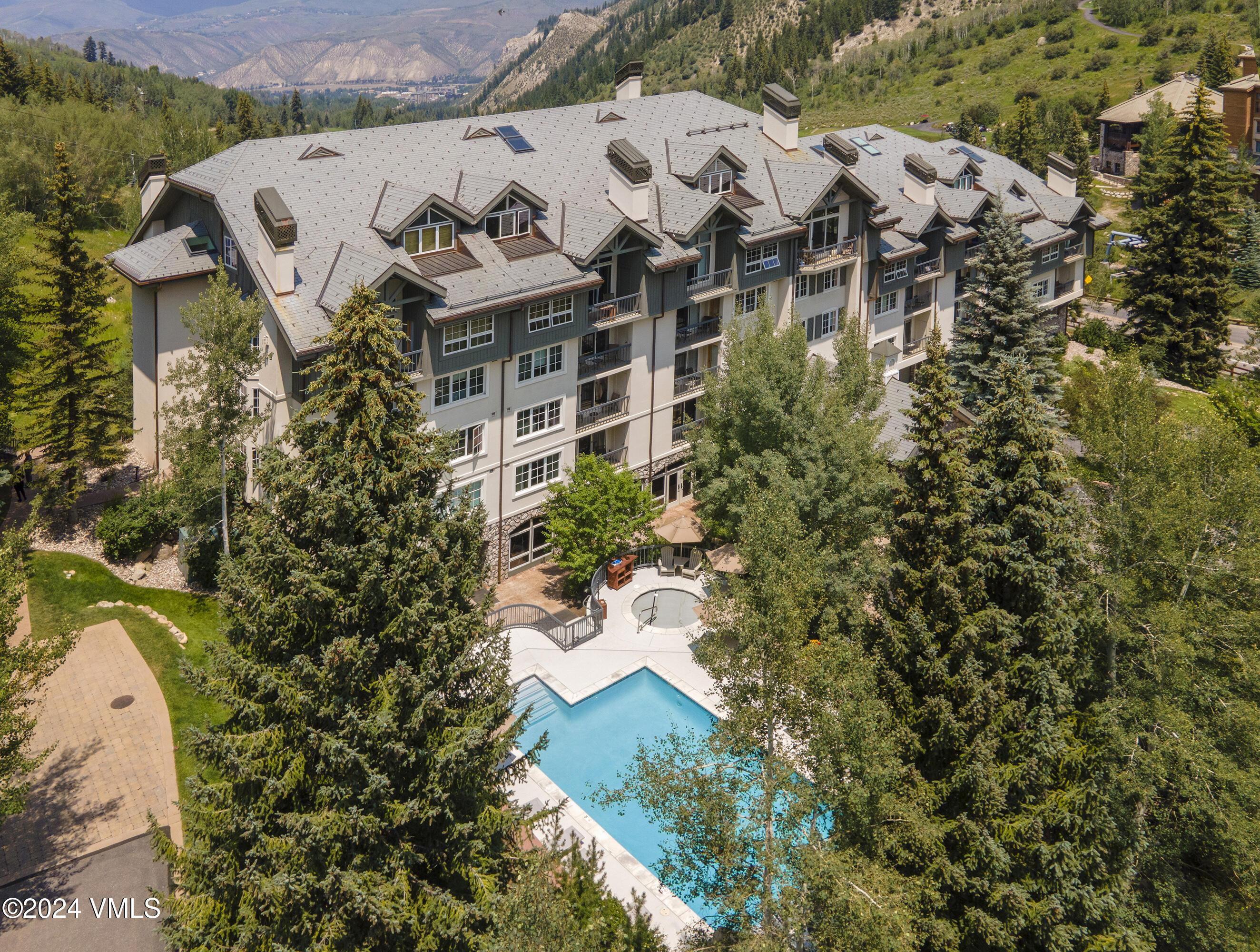 Beaver Creek, Colorado 81620, United States, 2 Bedrooms Bedrooms, ,2 BathroomsBathrooms,Residential,Pending,51298