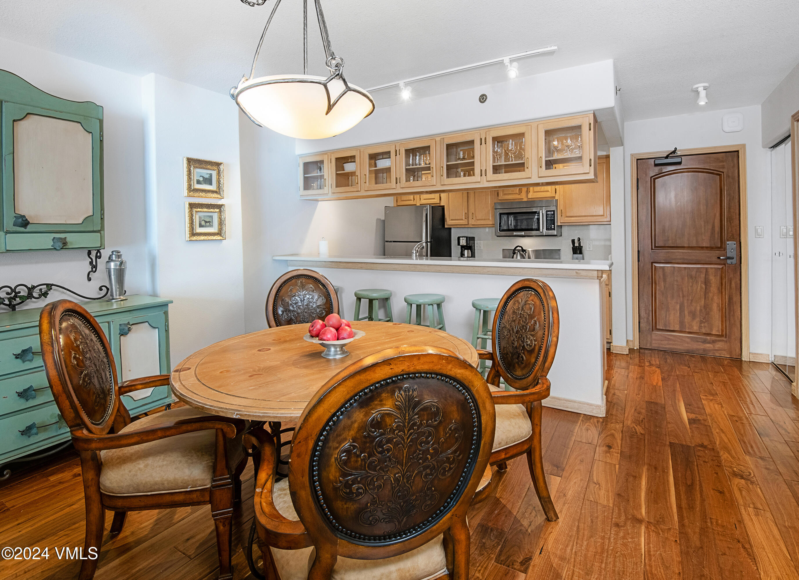 Beaver Creek, Colorado 81620, United States, 2 Bedrooms Bedrooms, ,2 BathroomsBathrooms,Residential,Pending,51298