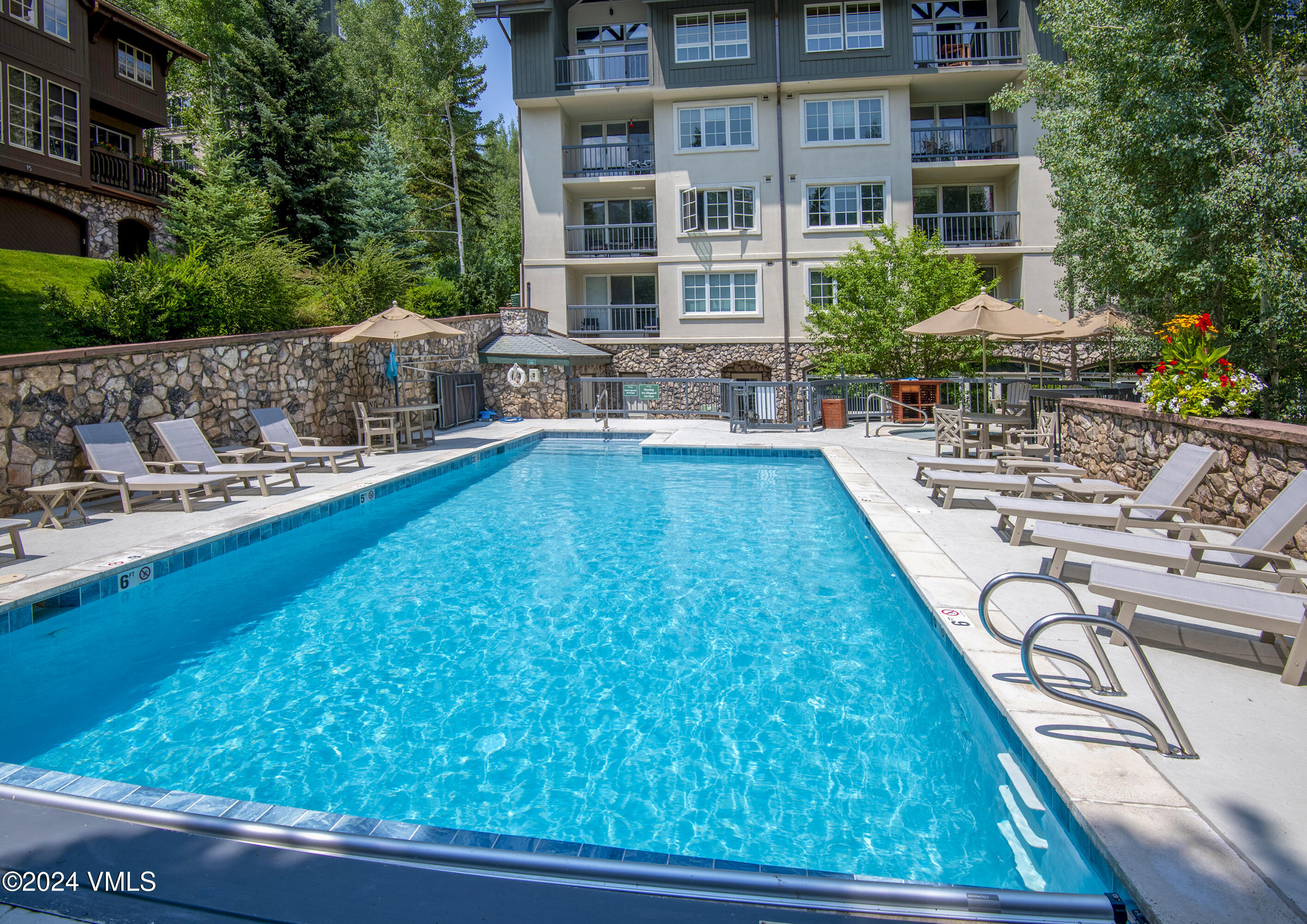 Beaver Creek, Colorado 81620, United States, 2 Bedrooms Bedrooms, ,2 BathroomsBathrooms,Residential,Pending,51298